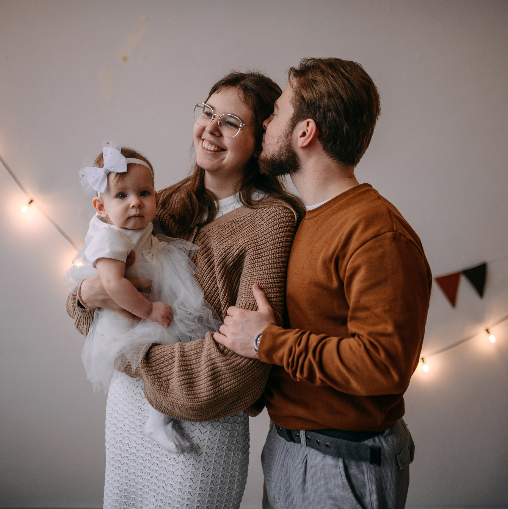 Семейная фотосессия в студии Саратов. Фотограф на крещение в Саратове Марина Грушина
