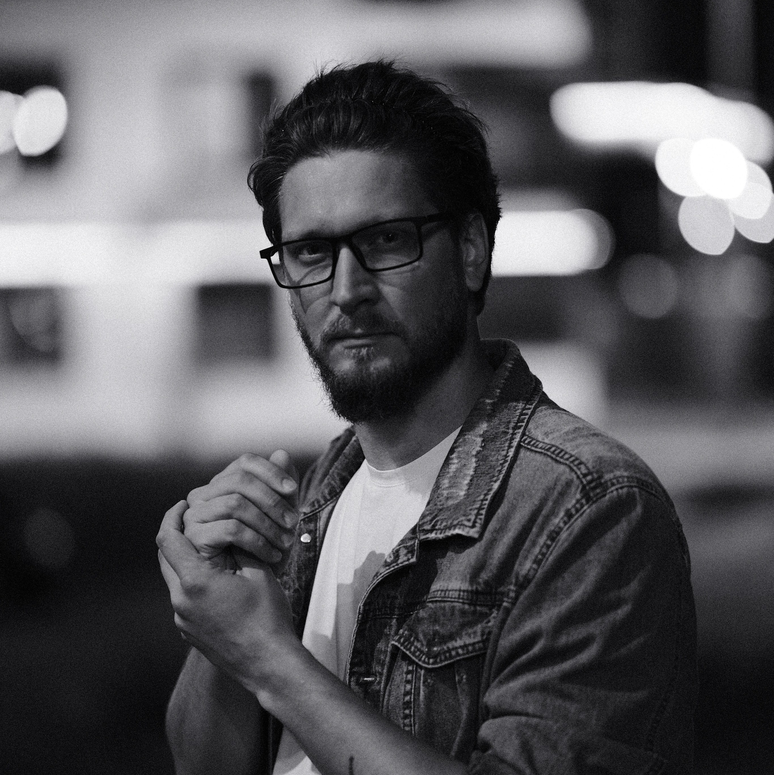 Контакты. Интерьерный фотограф и видеограф в Санкт-Петербурге Вадим Балбашевский