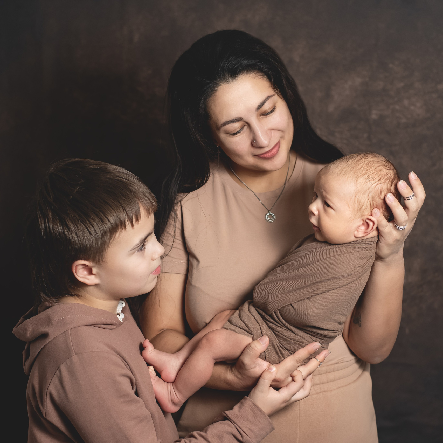 Новорождённые. Фотограф в г. Нижневартовск Александра Гриценко