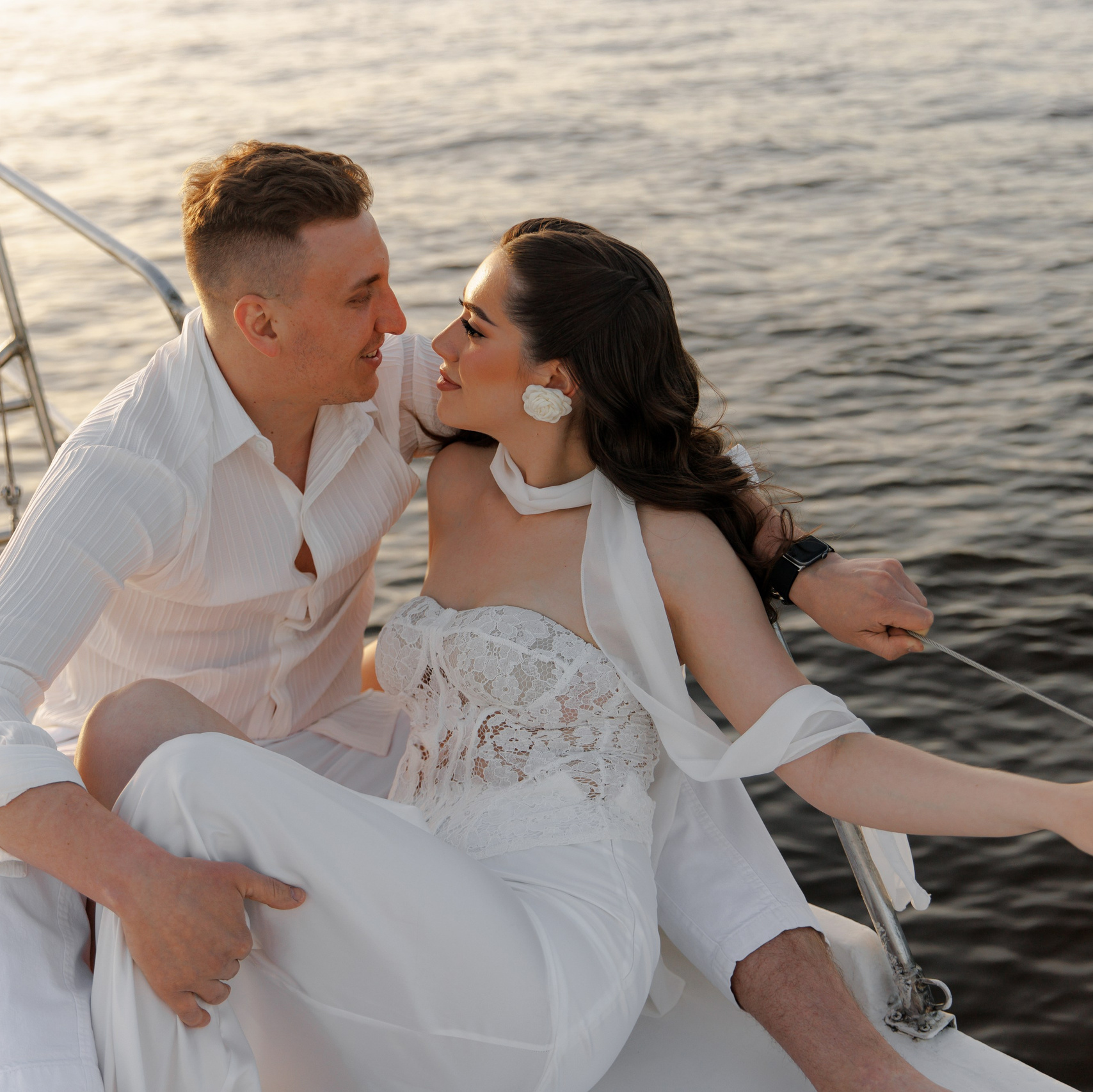 Свадебная фотосессия на яхте в Ярославле