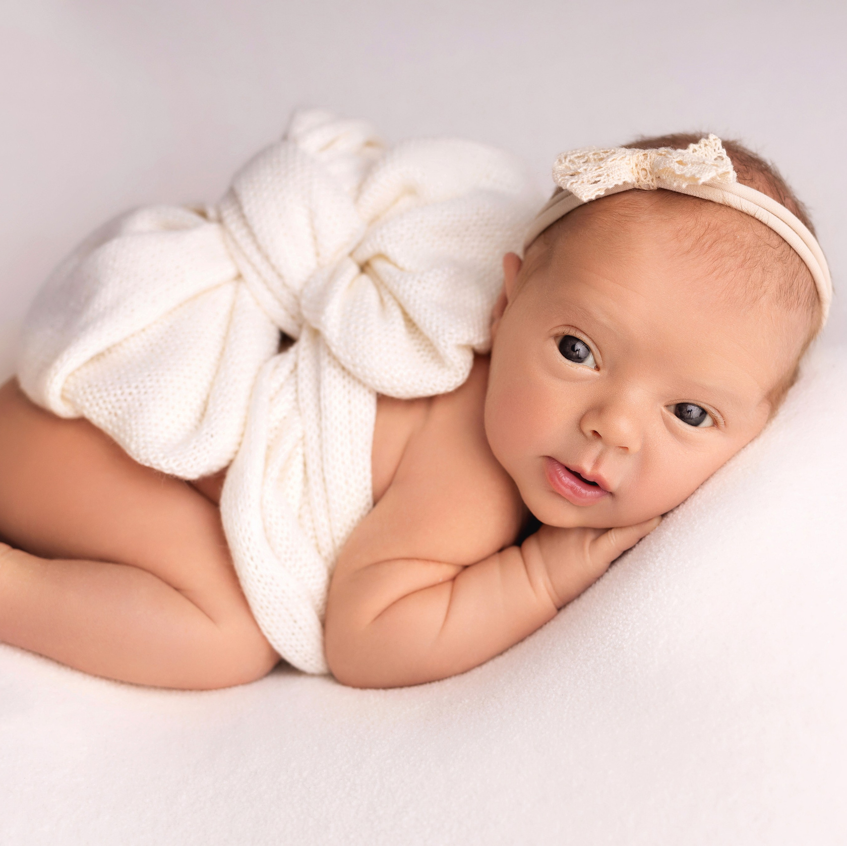 Позирование малыша для фотосессии нью борн обучение у Веры Дущинской