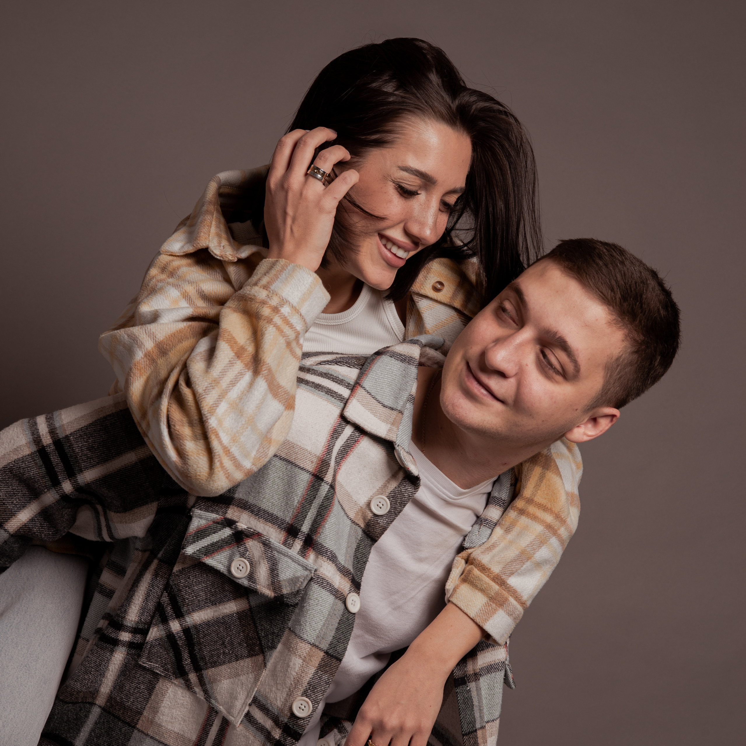 ФОТОСЕССИИ. Фотостудия Studio N1 в Норильске Фотокниги Выпускные альбомы