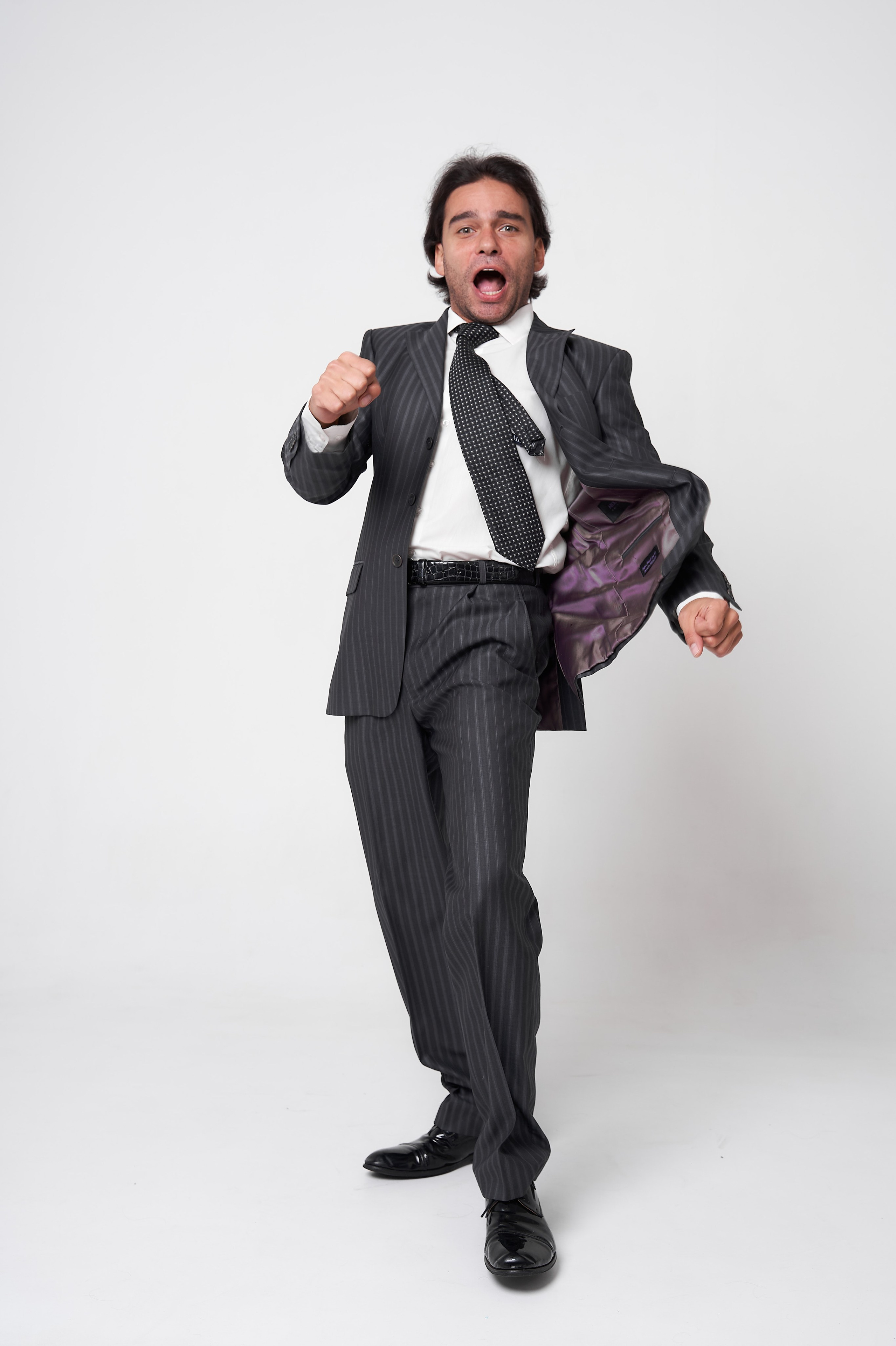 Ведущий. Актёр кино, артист мюзиклов, ведущий мероприятий, ведущий свадеб, дед Мороз — всё это Святослав Ставцев