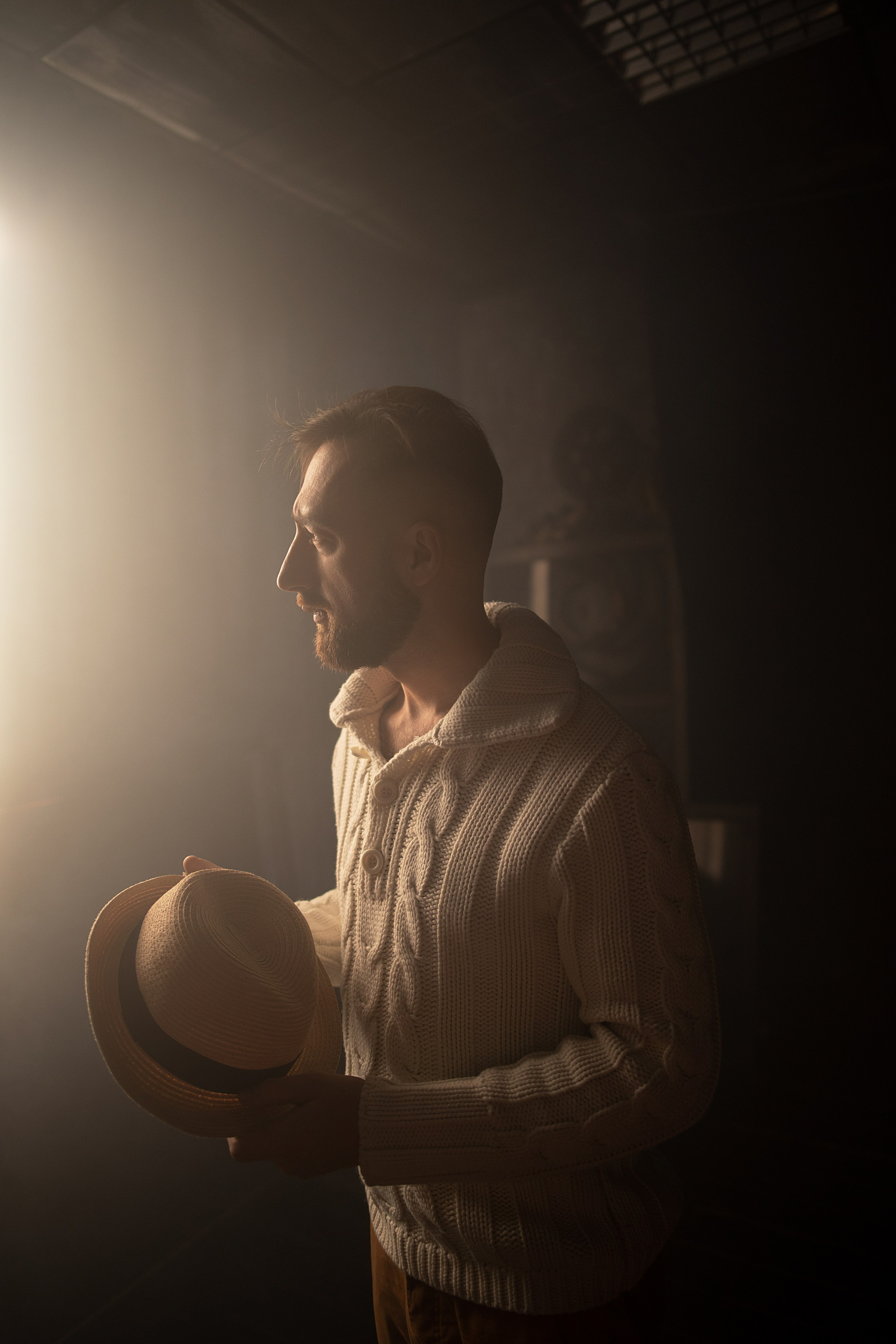 Мужская фотосессия в студии в Туле, фотограф Женя Ромашина