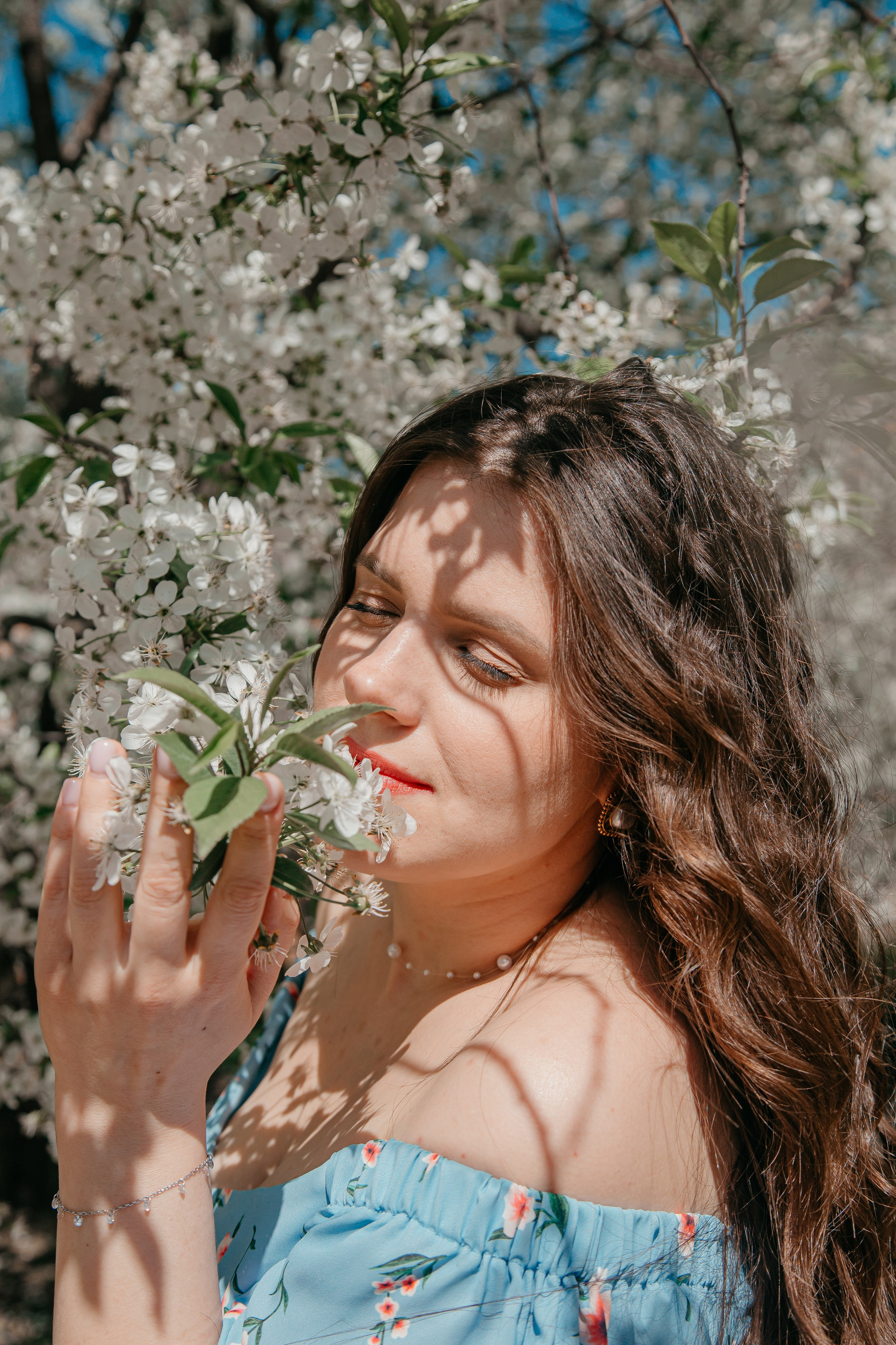 фотосессия в цветении Москва сакура, фотосессия в цветущих яблонях Москва, весенняя фотосессия в Москве, девушка в цветущем саду Москва, Катерина Сысуева, Екатерина Сысуева, rina_sphoto, фотограф в Москве