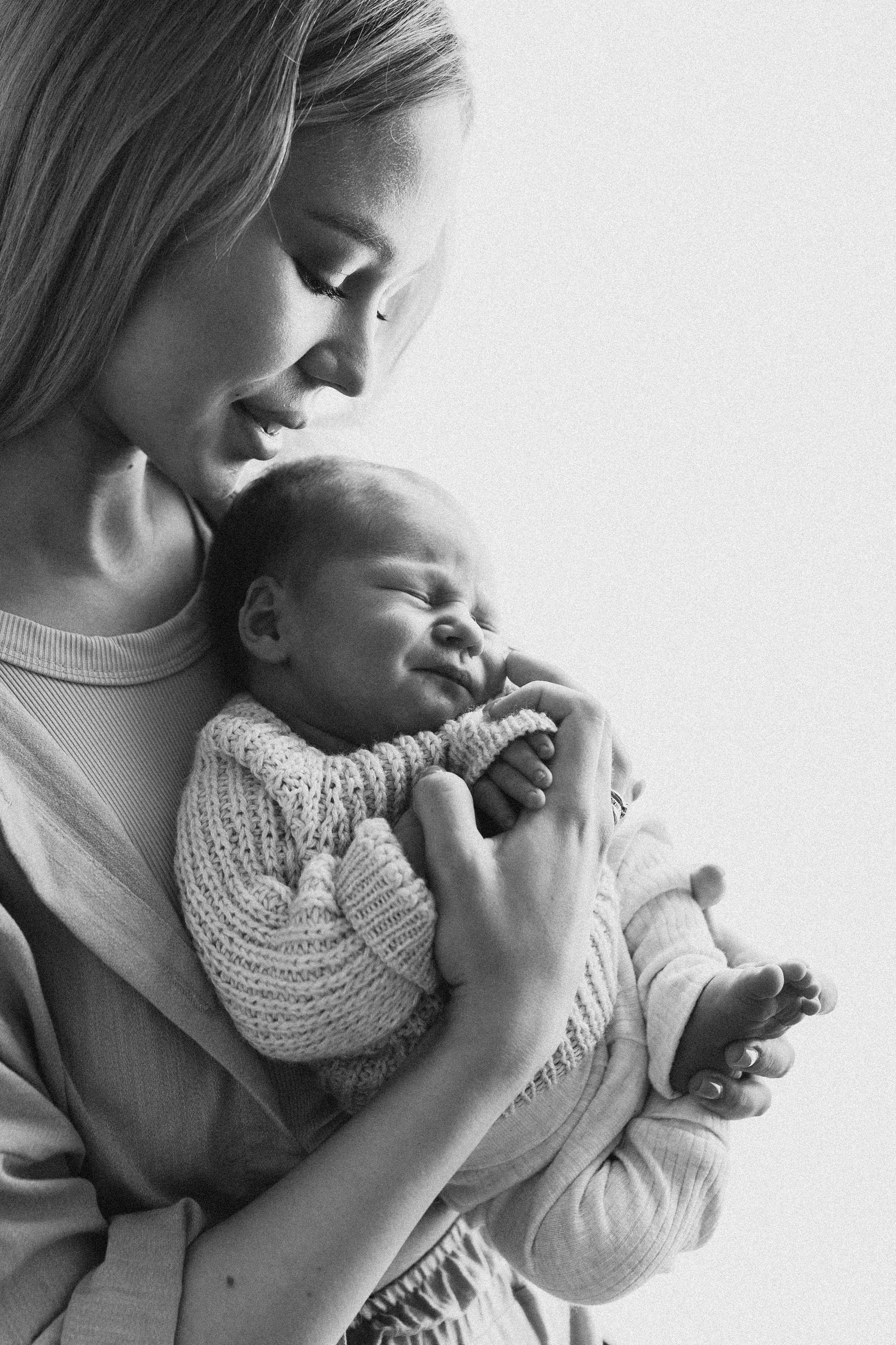 Новорожденные. Фотограф новорожденных, детей и беременности г. Волгодонск Дарья Илькова