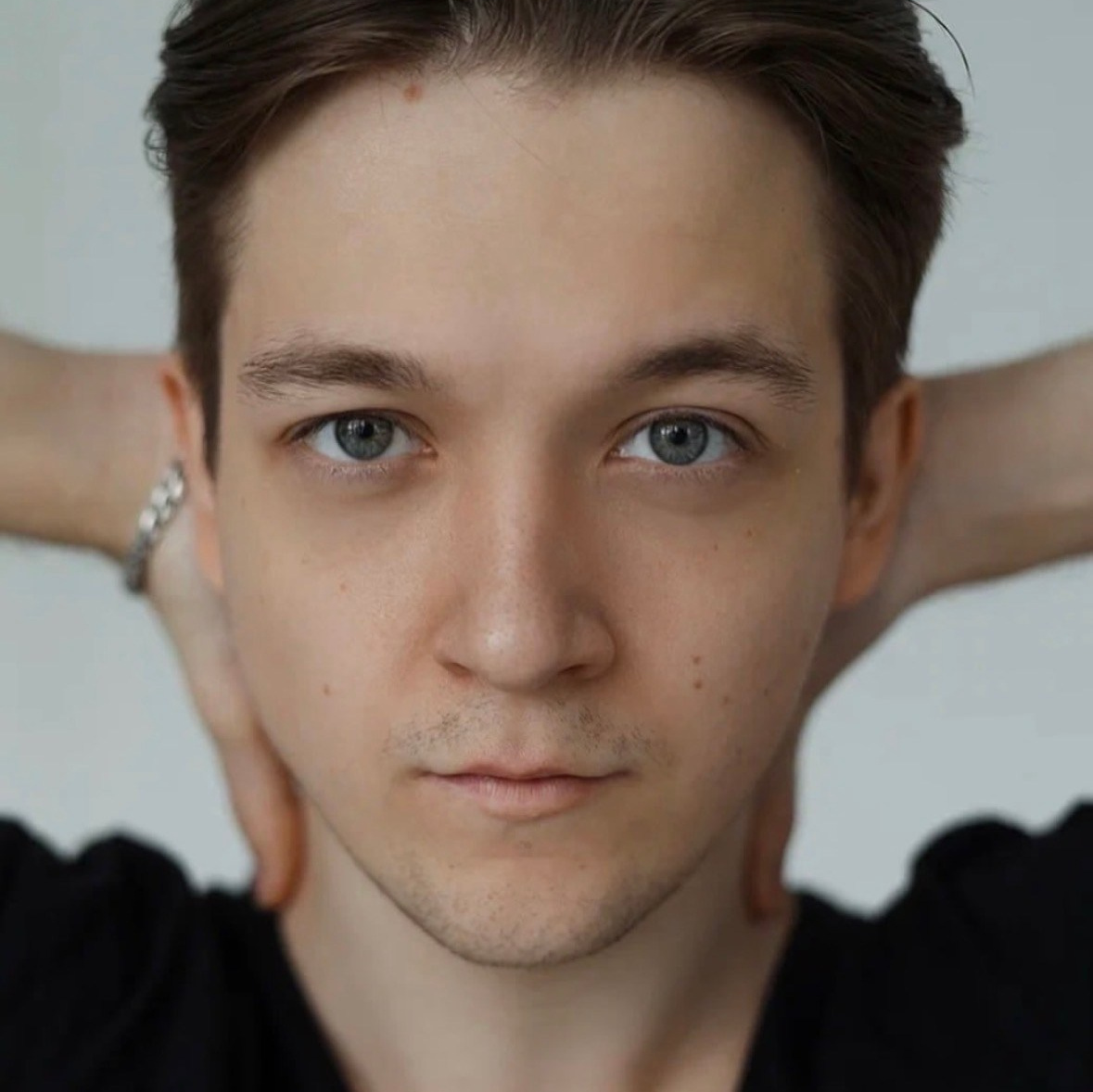 Контакты. Актёрское портфолио Москва|Владислав Солдатенков