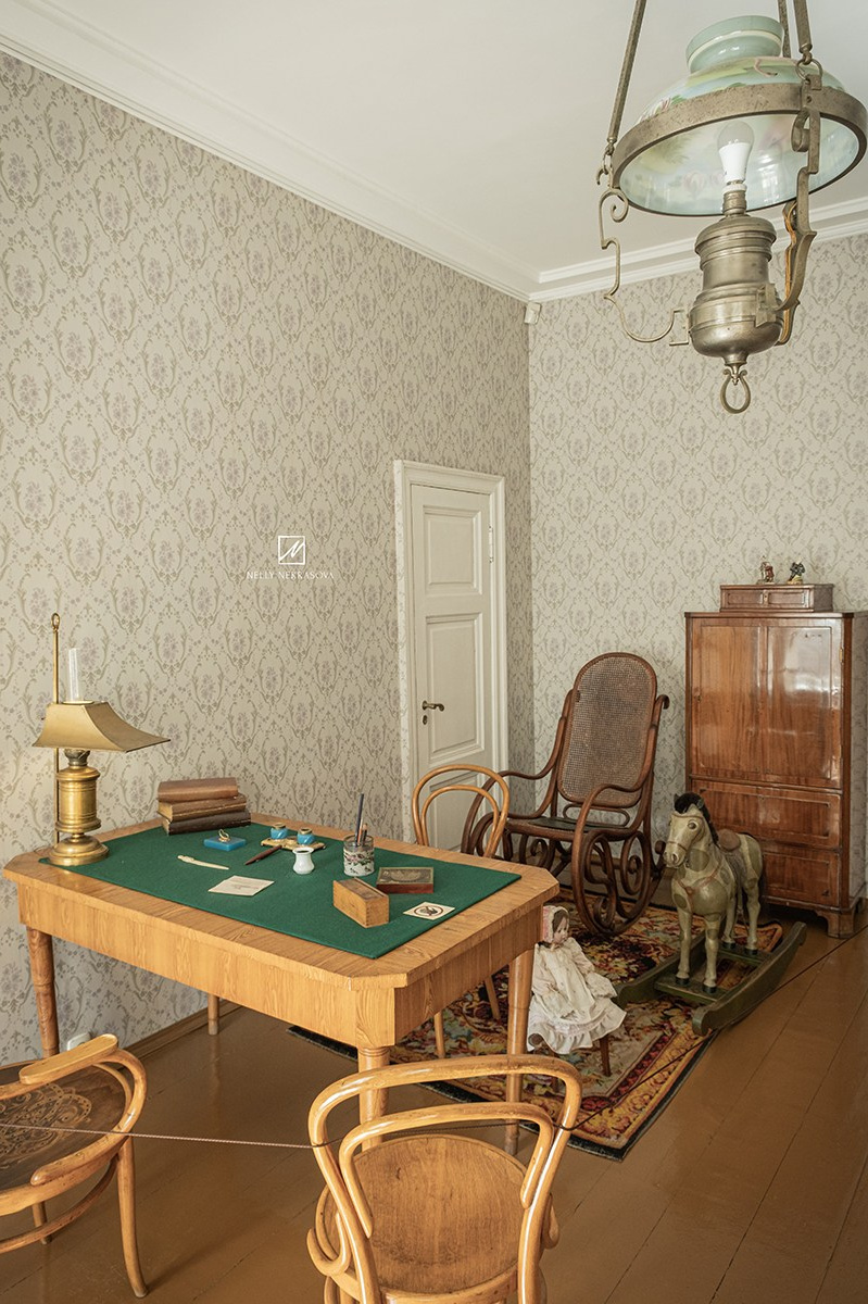 В гостях у Фёдора Михайловича Достоевского в Санкт-Петербурге. Фотограф и искусствовед в Туле и Санкт-Петербурге Нелли Некрасова