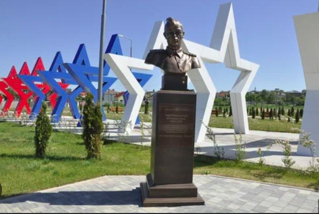 Музеи Севастополя, что посмотреть в Севастополе, экскурсии по Севастополю. Профессиональная свадебная фотосъемка в Крыму. Натуральные эмоции и живые кадры. Забронируйте дату прямо сейчас!