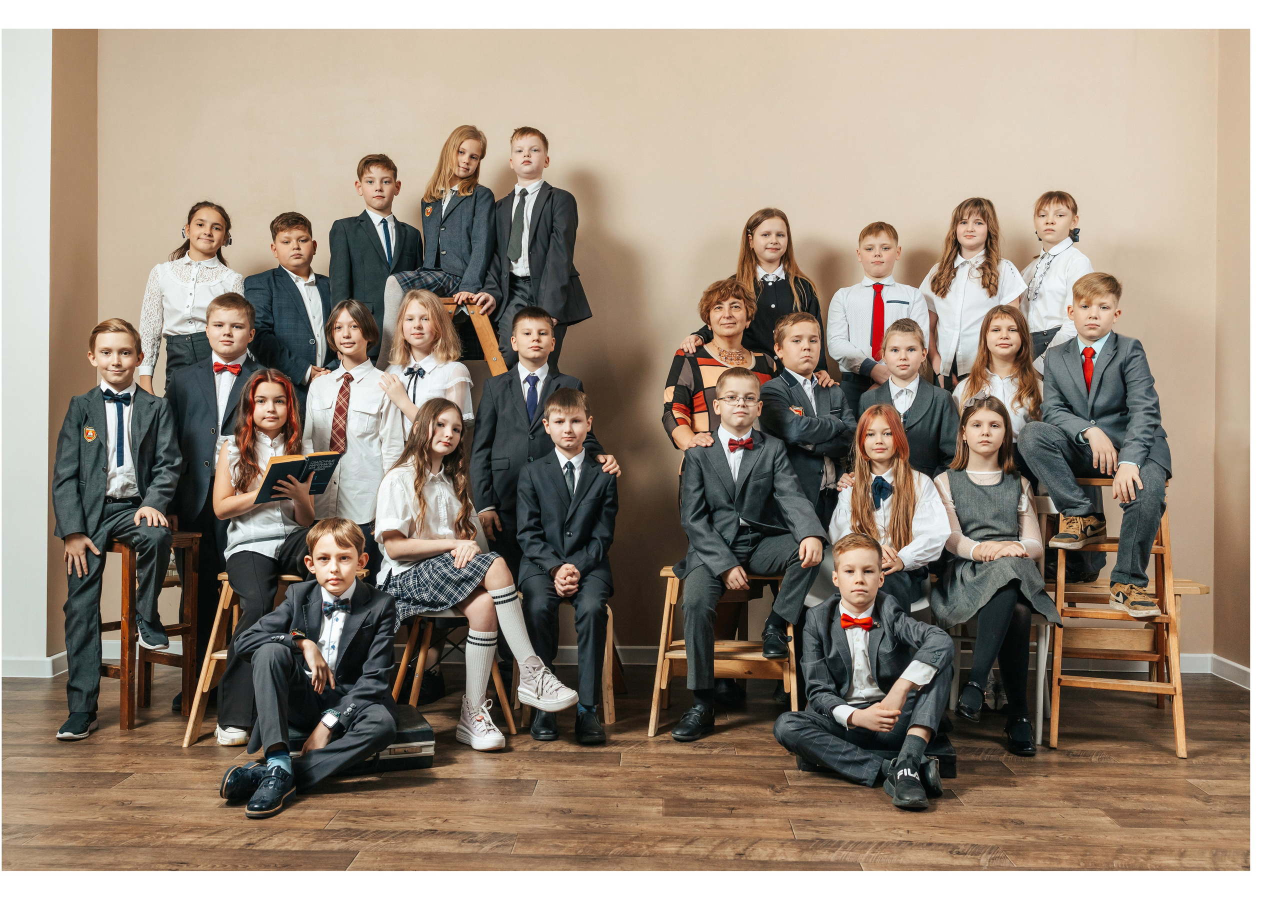 Стандарт 4. Студия школьной фотографии в Твери. Выпускные альбомы в Твери