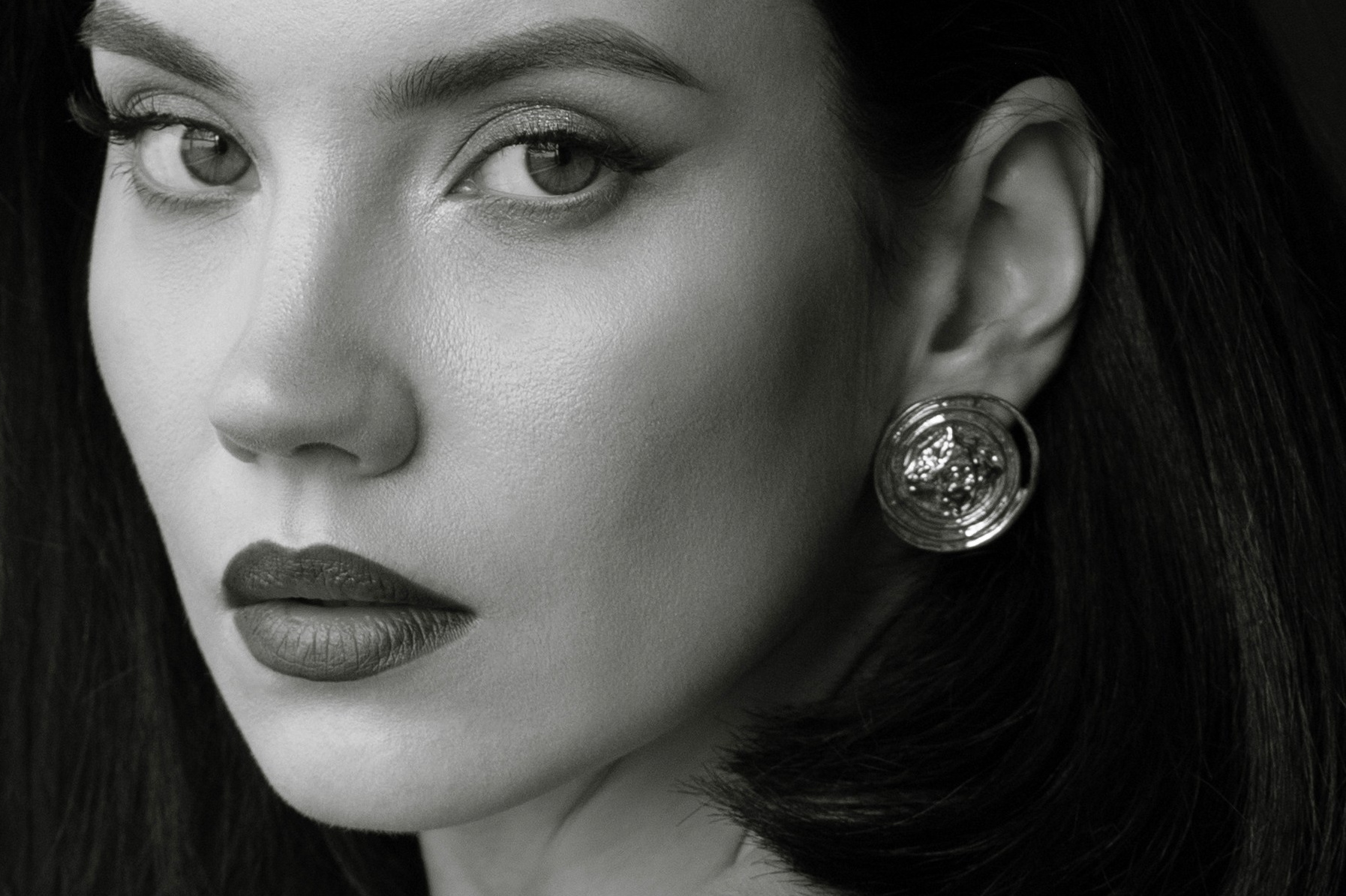 Services. Portrait, event and Fashion photographer