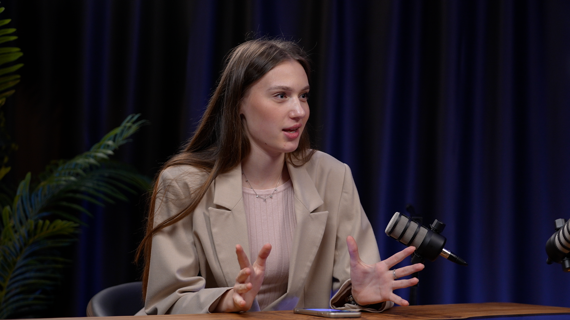 Запись Подкастов и Интервью. Студия визуального контента в Санкт-Петербурге и Москве