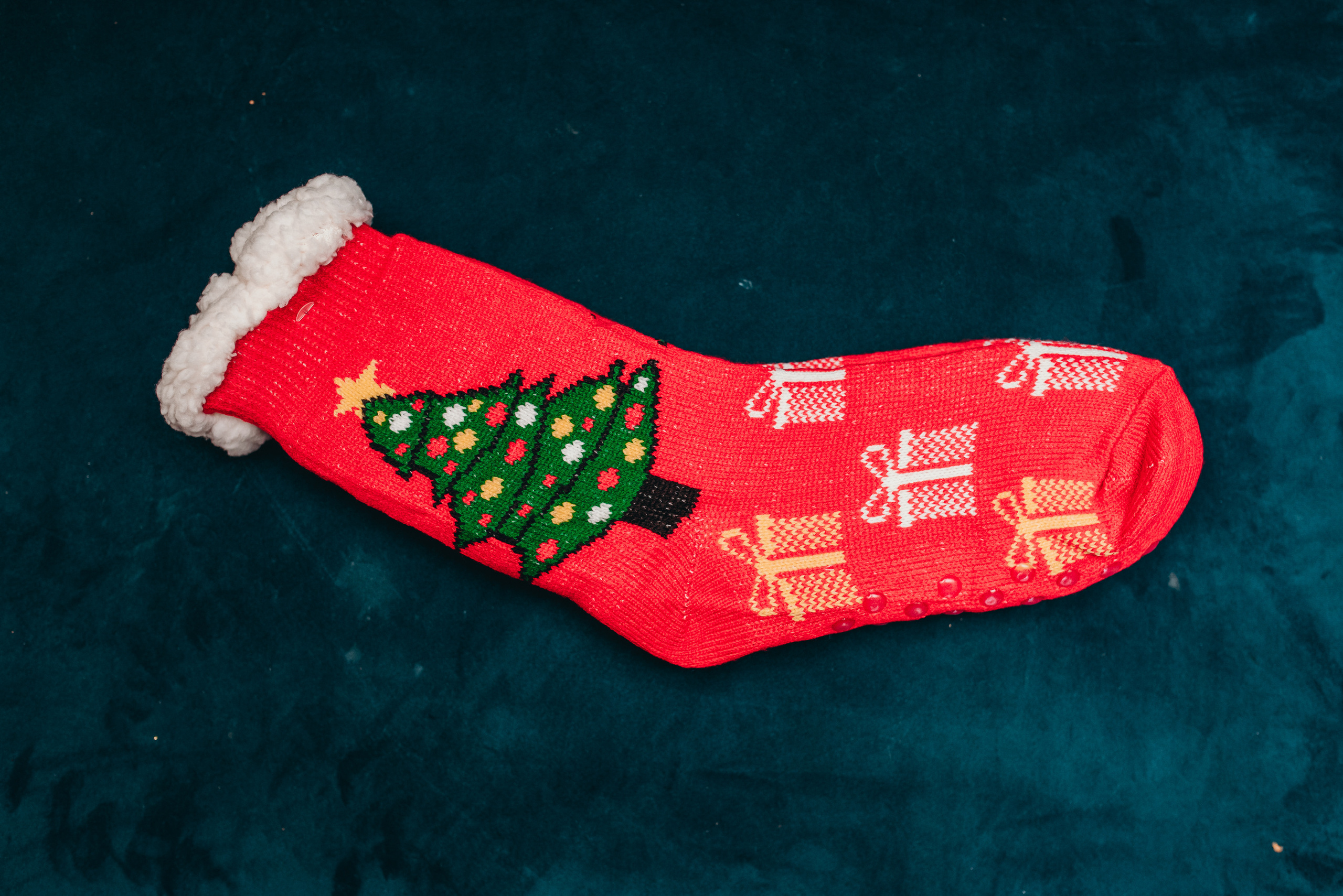 Новогодняя фотосессия для всей семьи в Иркутске Новогодние красные носки