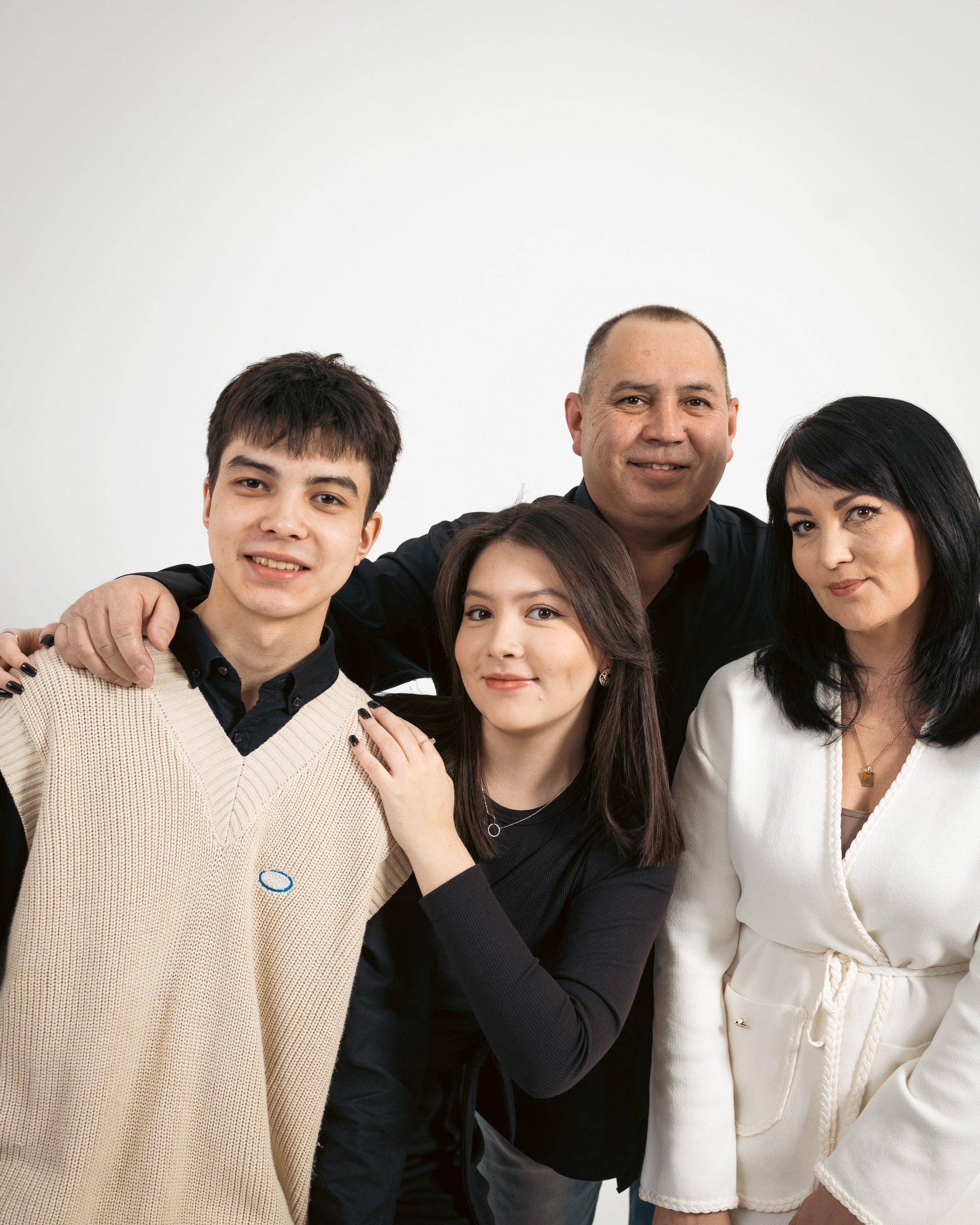 Женские, десткие, мужские, семейные портреты в Казахстане