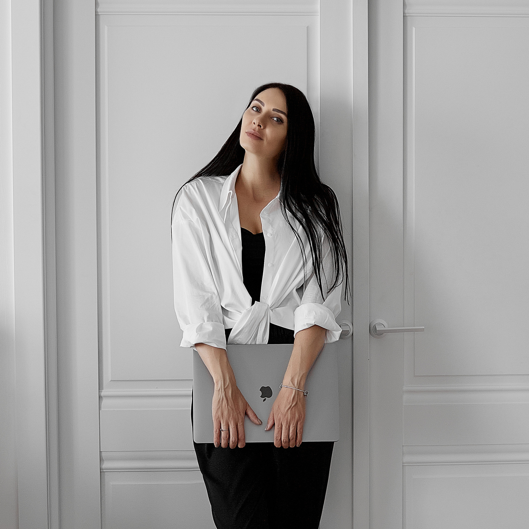 Анастасия Семёнова — профессиональный фотограф в г. Сочи. Снимаю Контент и Портретные фотосессии. Обучаю, провожу консультации, веду наставничество. На сайте visualsochi.ru можно ознакомиться с моим портфолио, и узнать подробнее о моих услугах