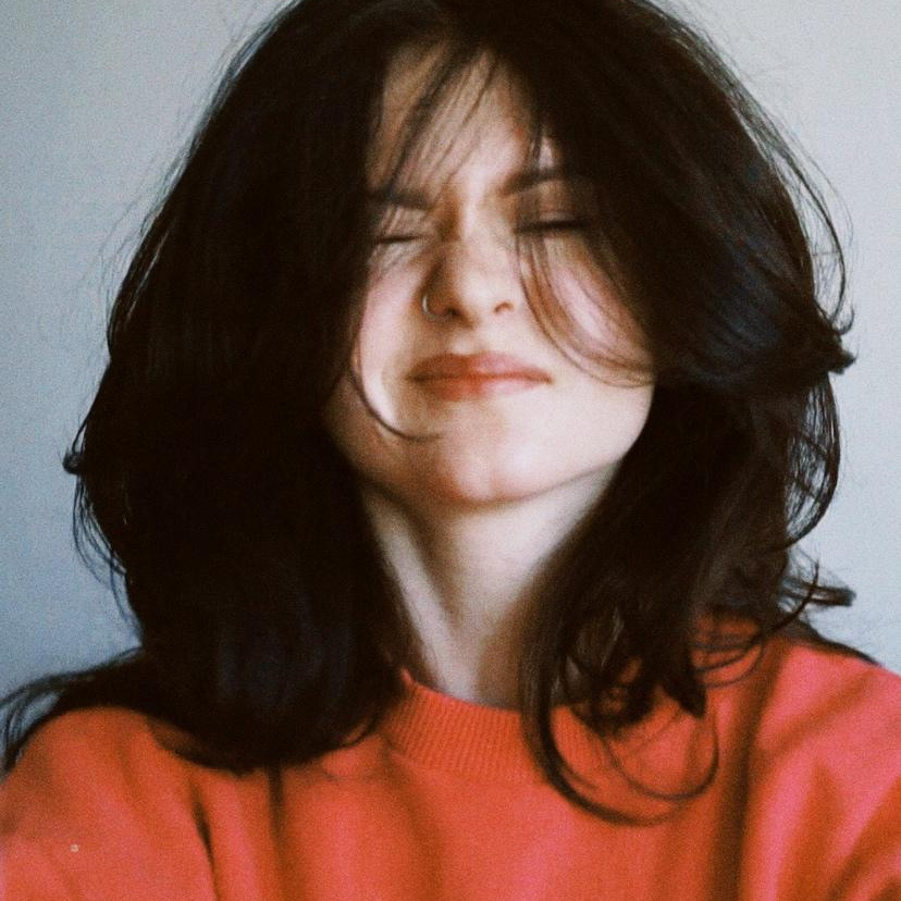 Контакты. Предметный фотограф в Новосибирске Лебедева Дарина