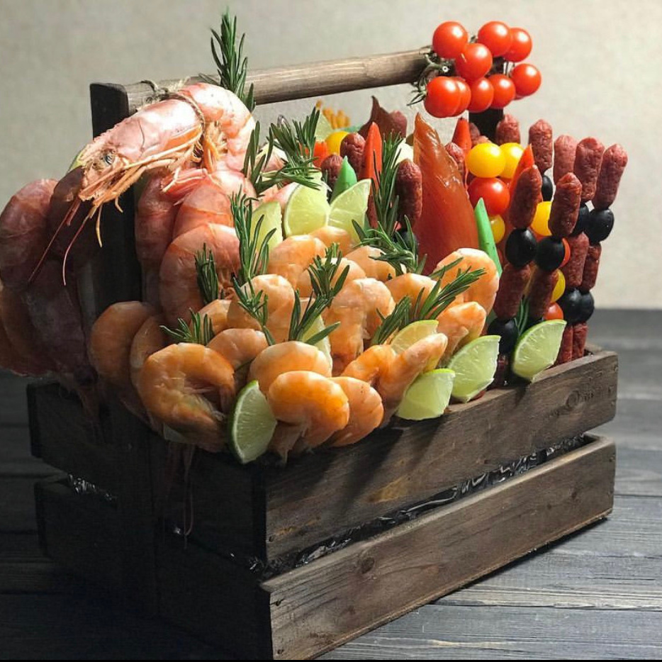 Мужские букеты Сургут. Клубника в шоколаде в Сургуте