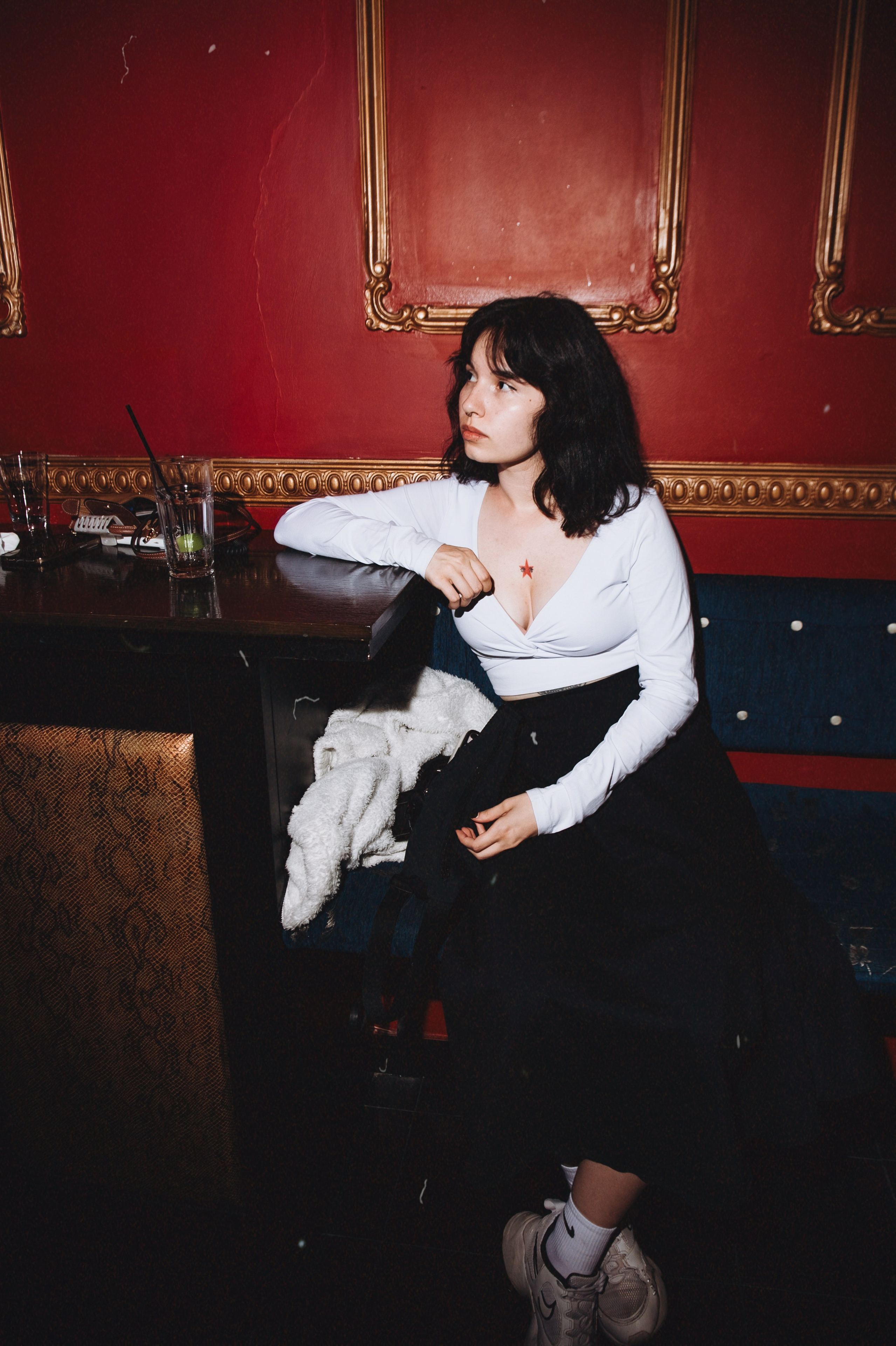 Что лежит у меня в шкафу для съемок и сколько это всё стоит