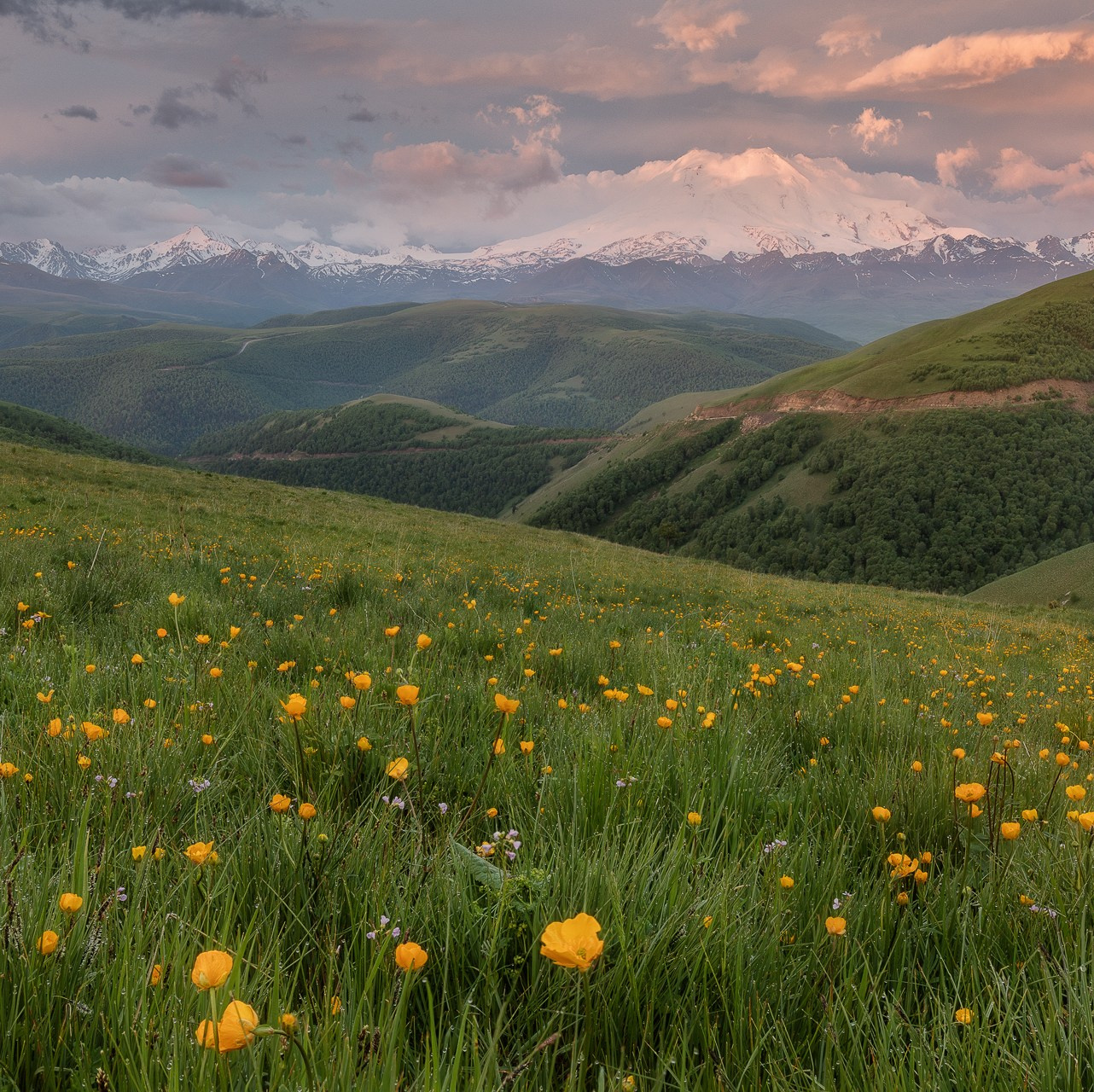 Фототур по Домбаю и Приэльбрусью. Фототуры и обучение пейзажной фотографии