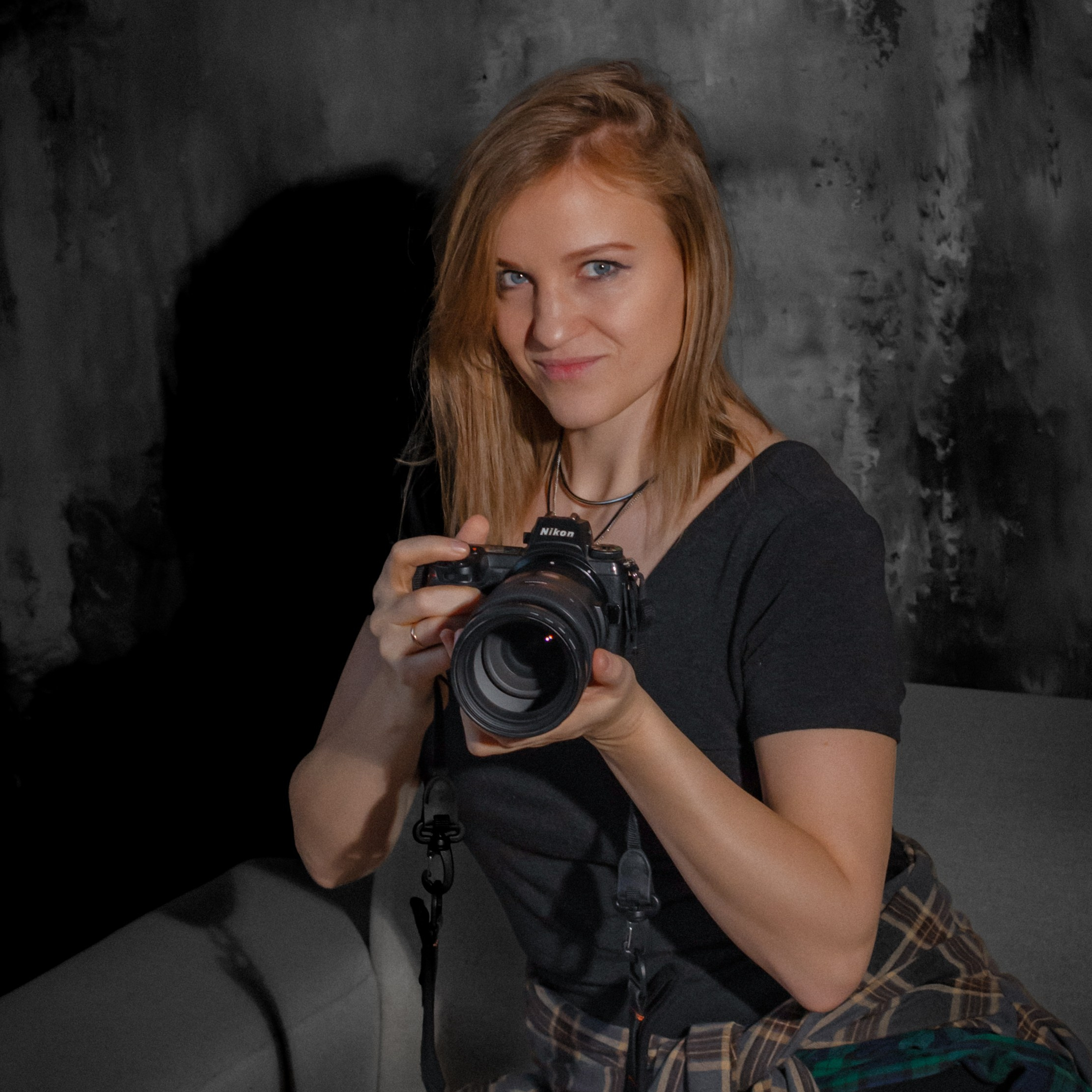 Контакты. Я Ольга Казанцева, фотографирую снимаю ваши киноистории и печатаю фото и цифровые портреты на холсте