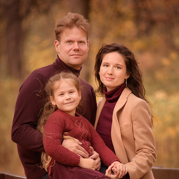 Семейная фотосессия в Москве на природе. Семейный фотограф Москва Светлана Соколова