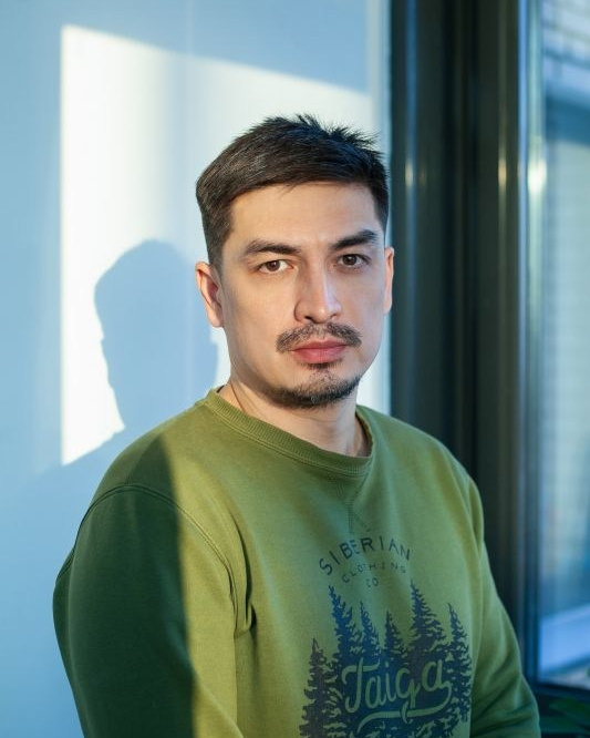 Био / CV. Николай Пак