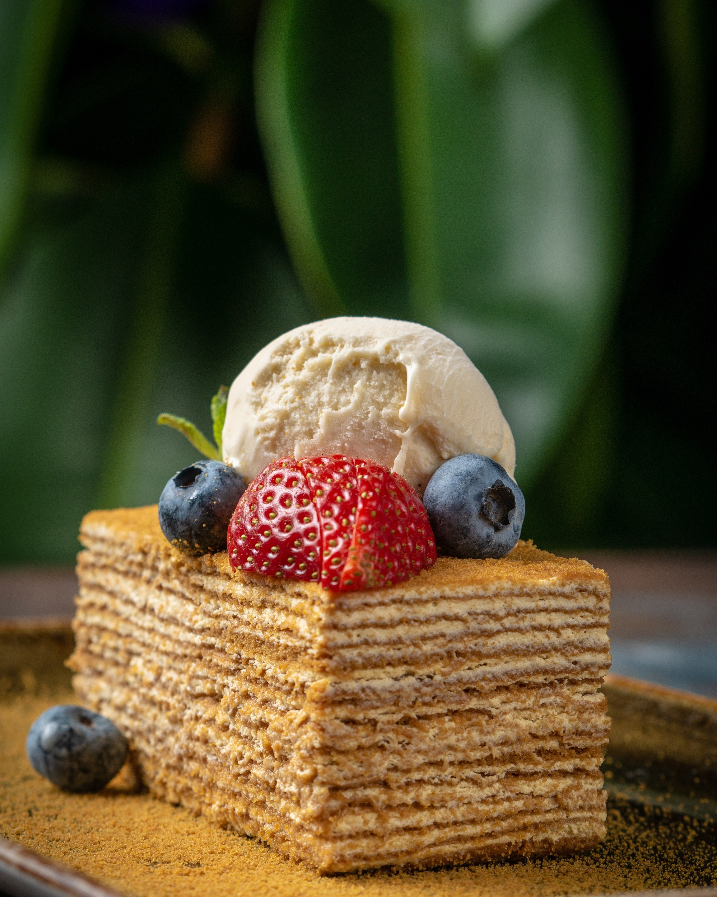 Фуд фотография торт Медовик