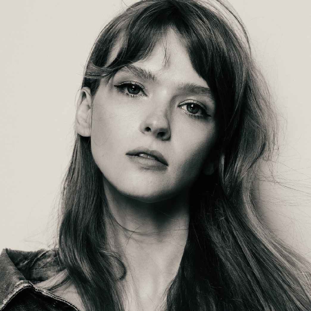 Modeling agency TM MODELS