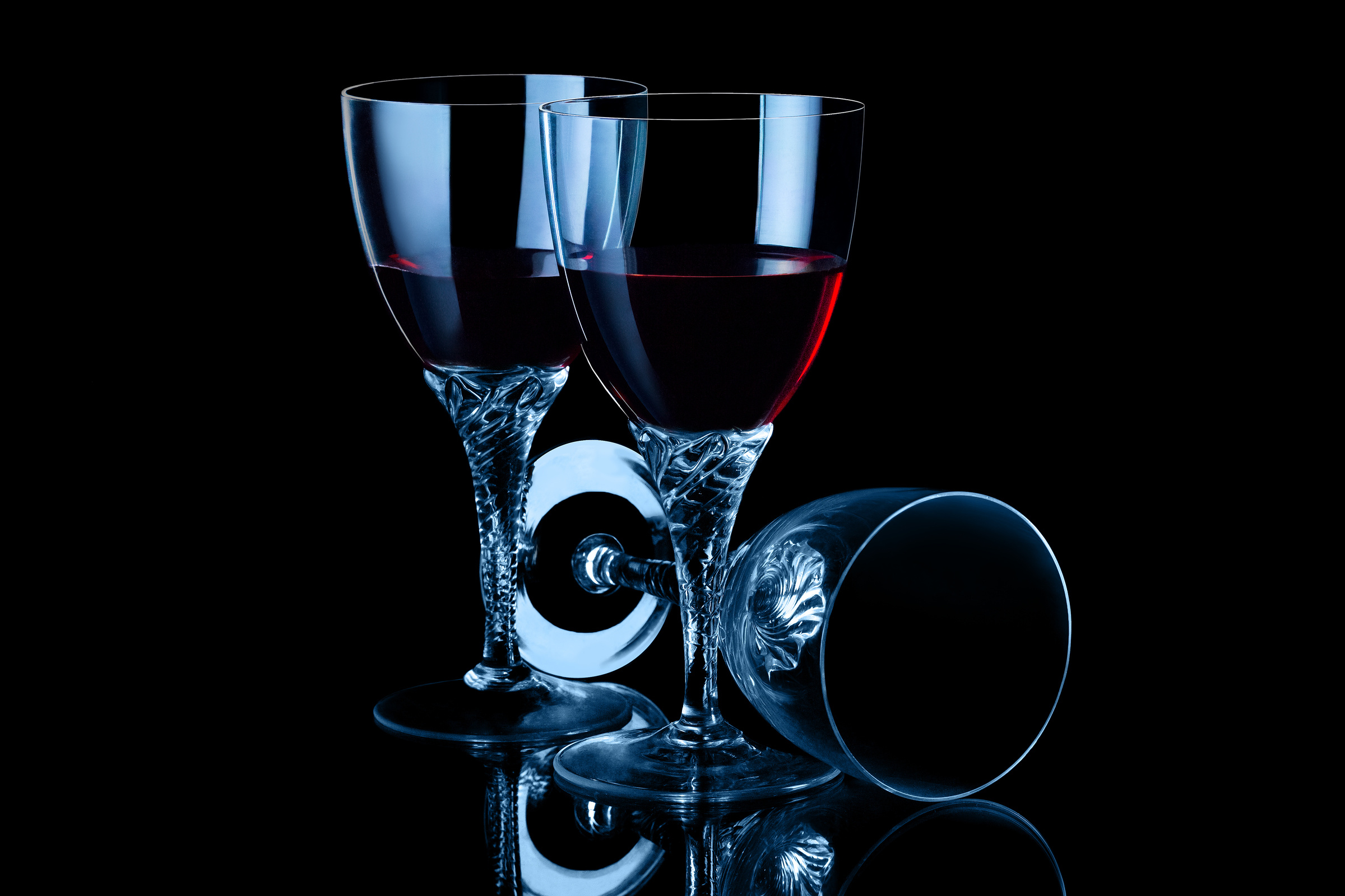 бокалы вина