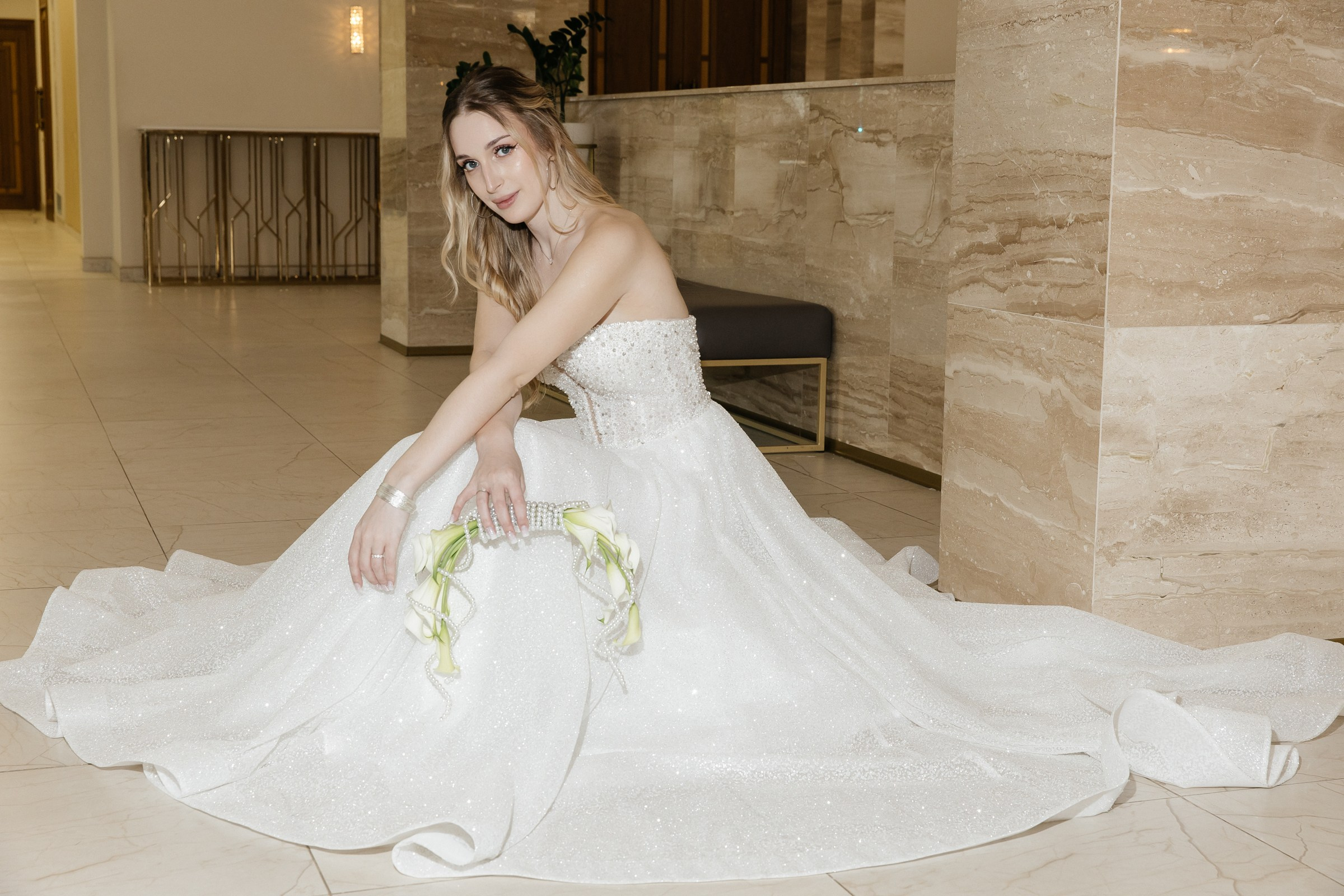 Лучшие красивые загсы и дворцы бракосочетания для свадьбы в Москве. Свадебный фотограф в Москве Элина Ларченкова. Фото, которые цепляют