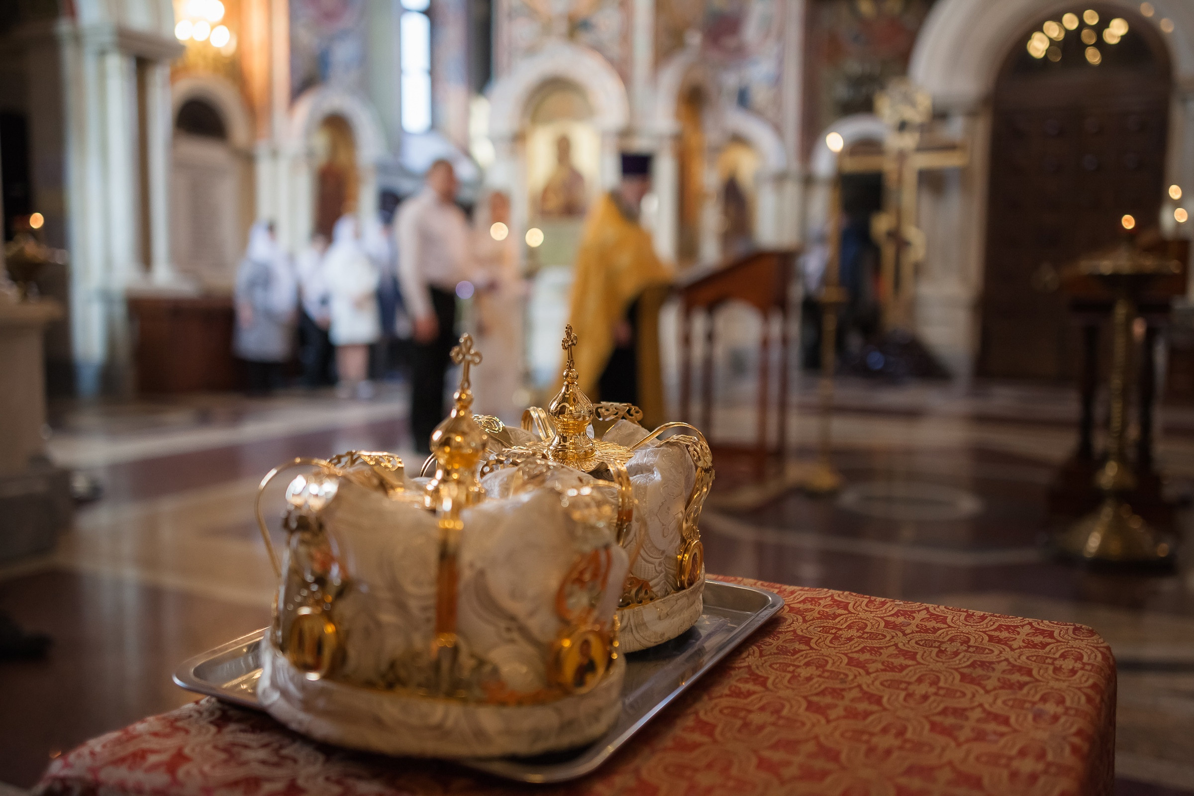 Почему стоит выбирать неброскую одежду?