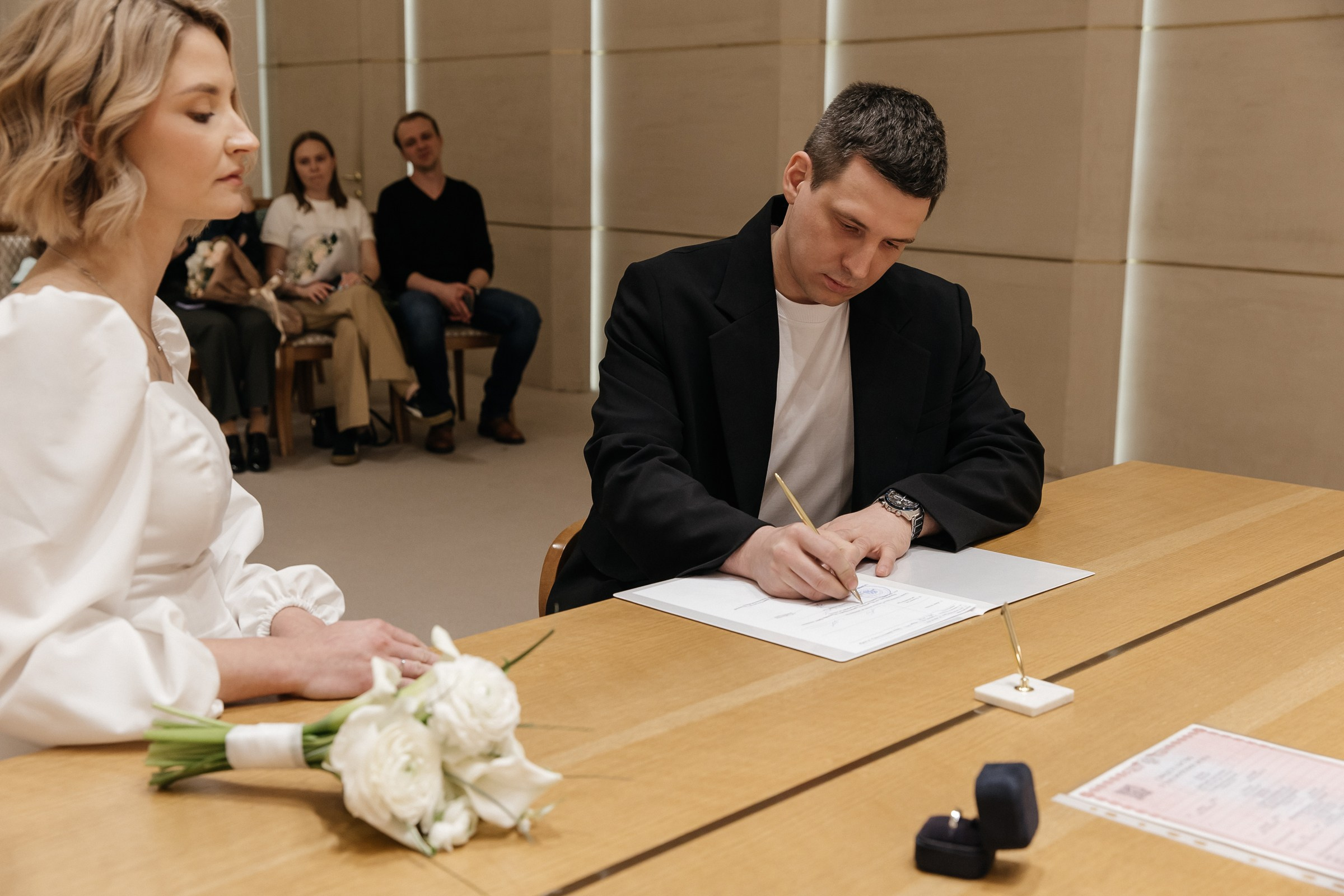 Лучшие красивые загсы и дворцы бракосочетания для свадьбы в Москве. Свадебный фотограф в Москве Элина Ларченкова. Фото, которые цепляют