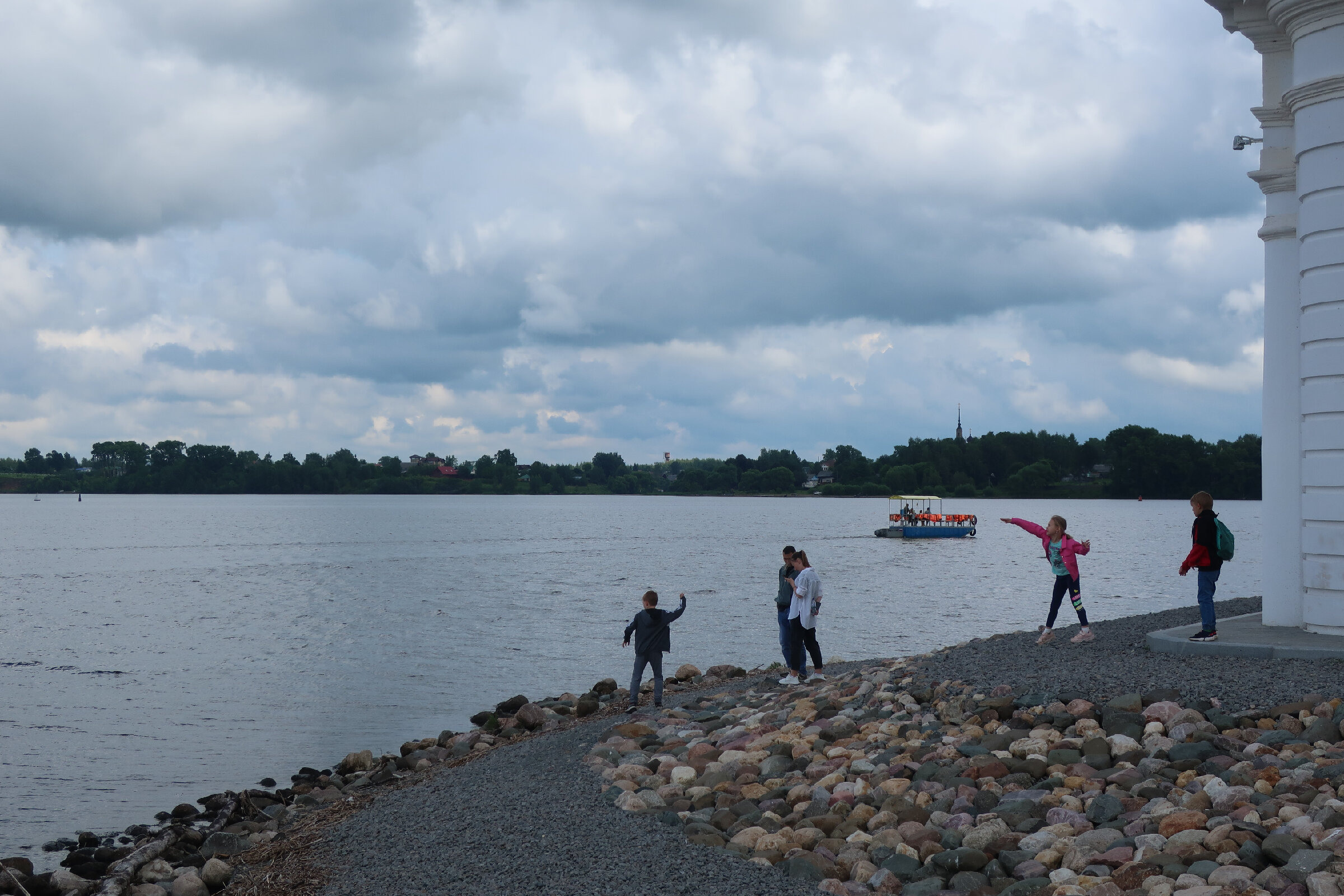 Калязин — город с непростой судьбой. Проект «Фотокладовка»: блог уличной фотографии в формате street photo