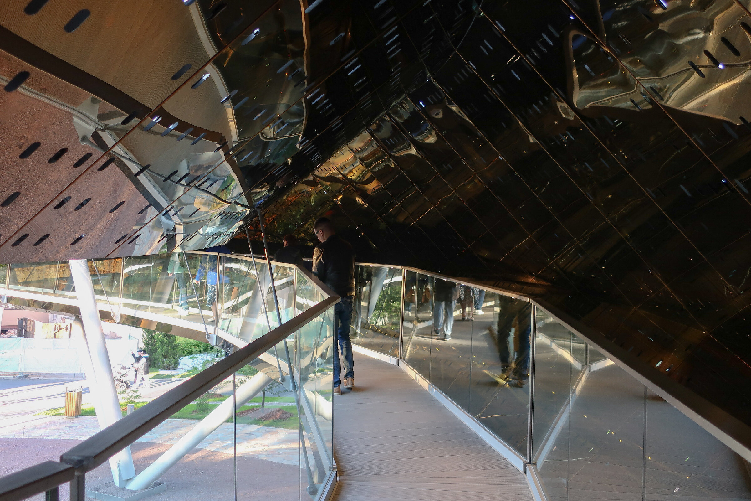 Лента Мёбиуса на ВДНХ — новый бесплатный аттракцион. Проект «Фотокладовка»: блог уличной фотографии в формате street photo