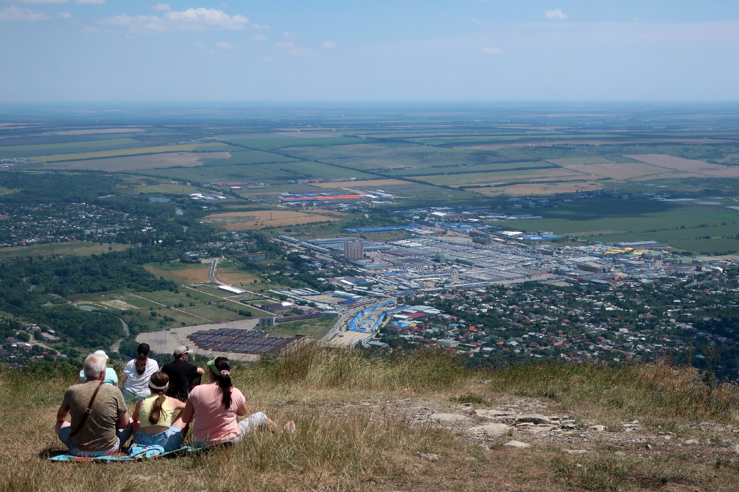 Фотопрогулка по жаркому Пятигорску: горы Машук, Бештау, канатка. Проект «Фотокладовка»: блог уличной фотографии в формате street photo