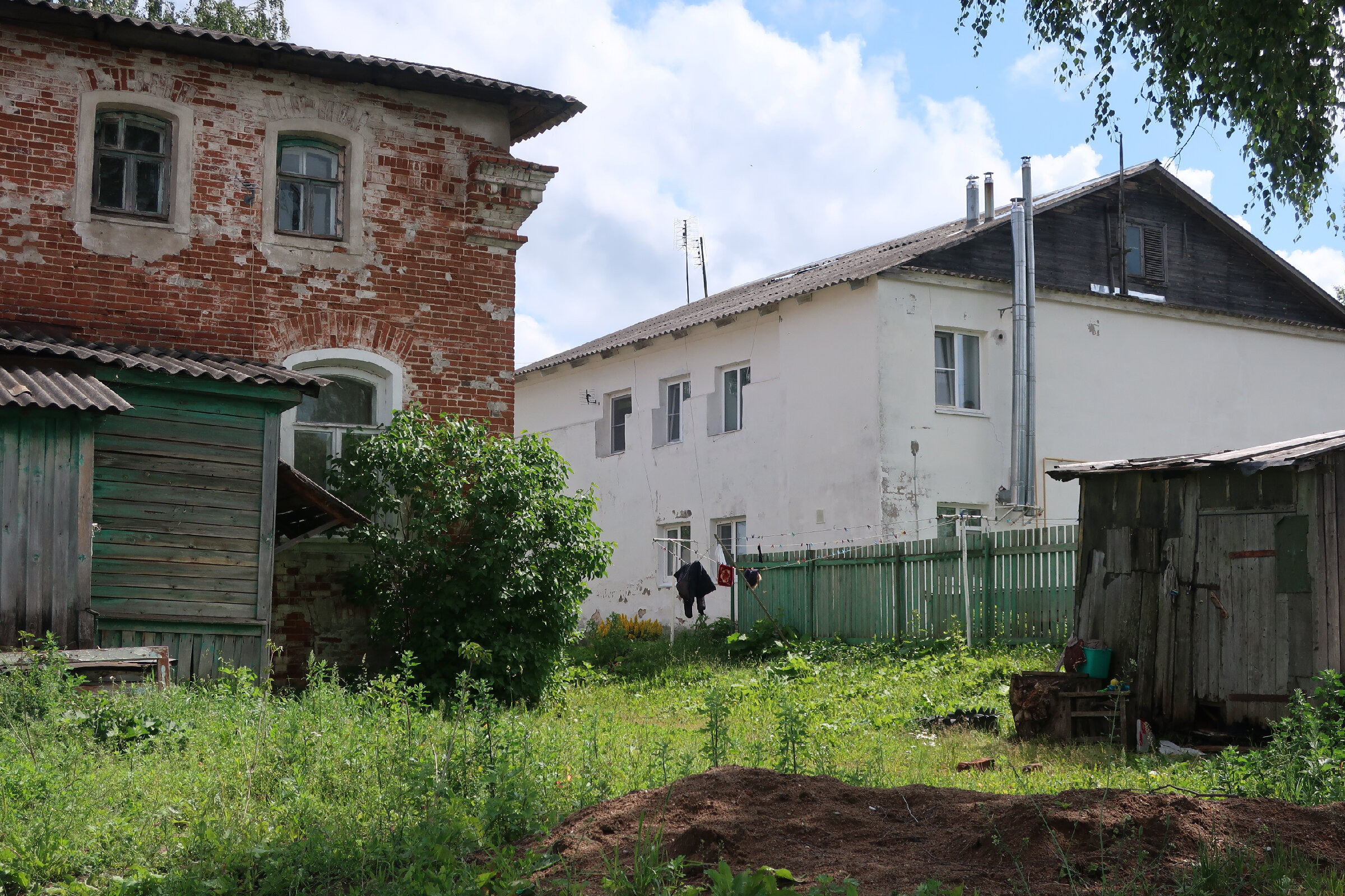 Калязин — город с непростой судьбой. Проект «Фотокладовка»: блог уличной фотографии в формате street photo