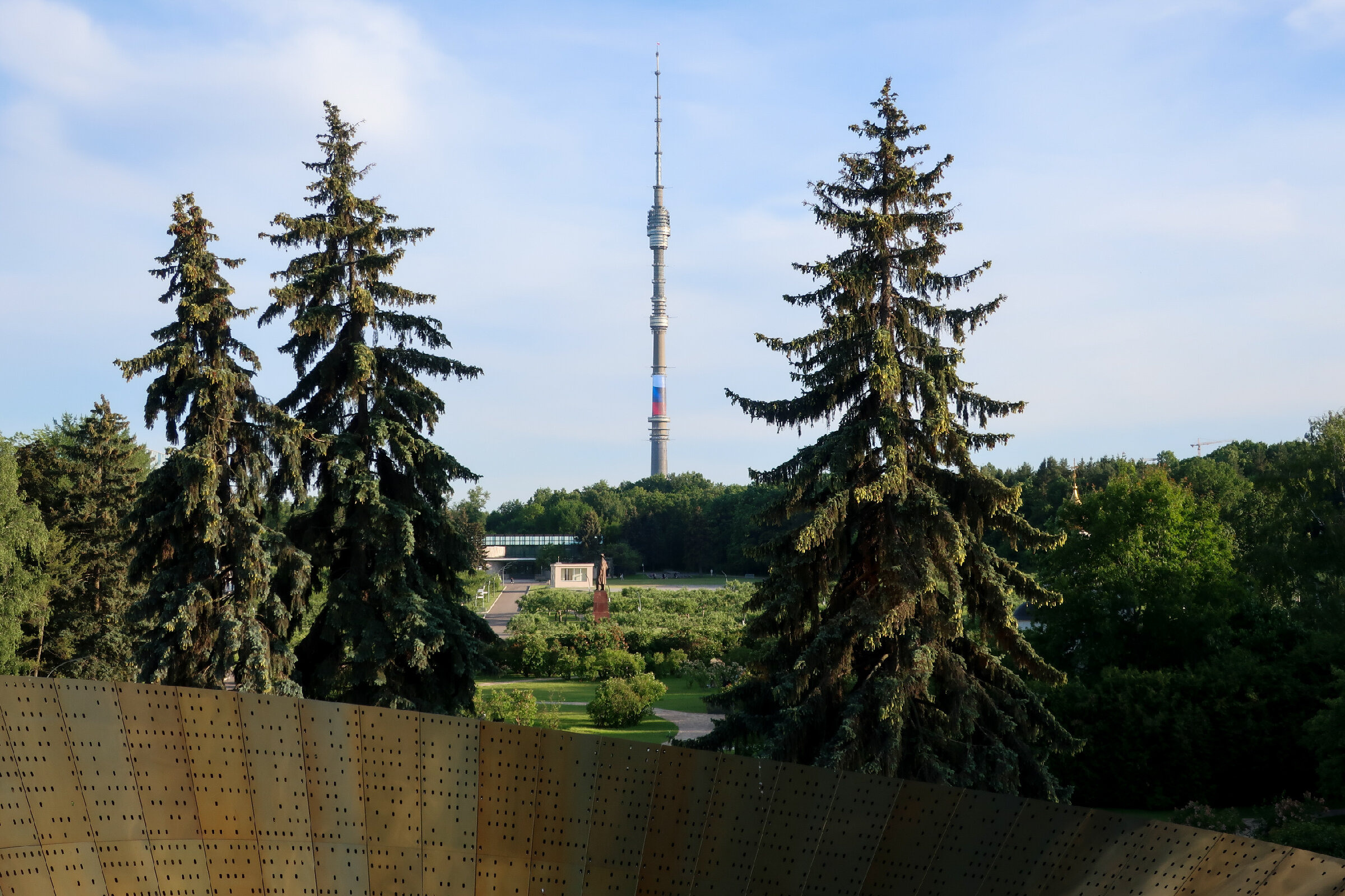 Лента Мёбиуса на ВДНХ — новый бесплатный аттракцион. Проект «Фотокладовка»: блог уличной фотографии в формате street photo