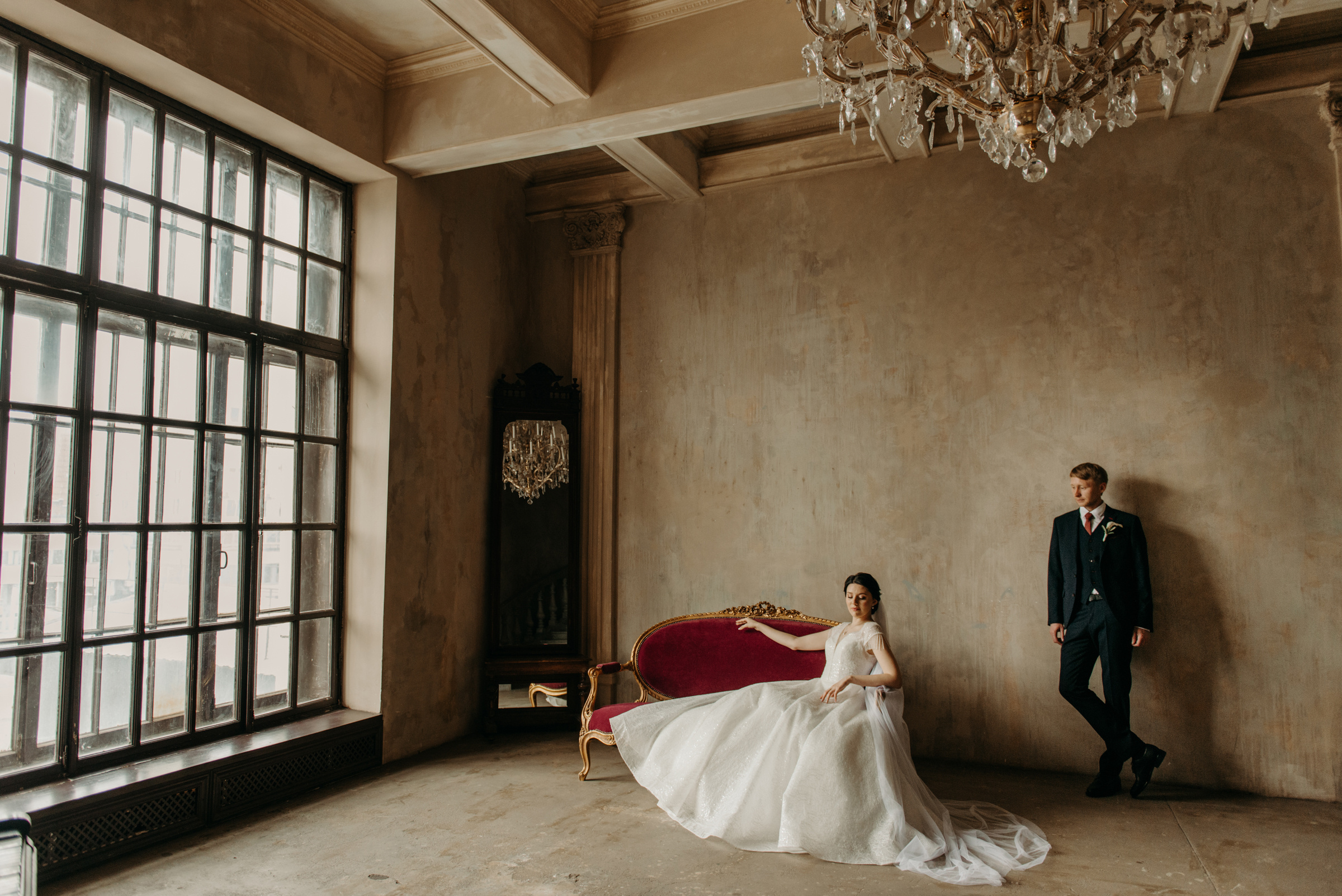 Рекомендуемые фотостудии для свадебной или семейной съёмки в СПб