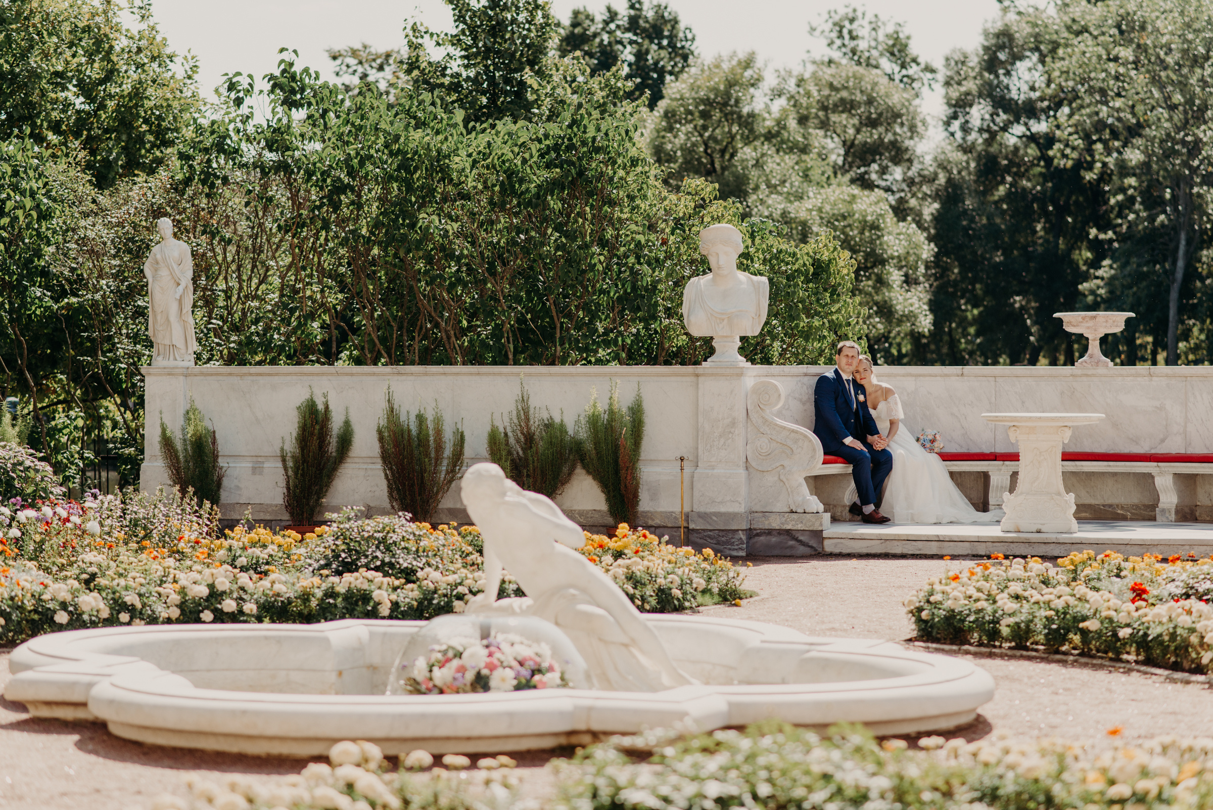 4 закрытых места рядом с Петергофом для свадебной фотосессии в дождь. Свадебный фотограф в Санкт-Петербурге Венера Ахметова