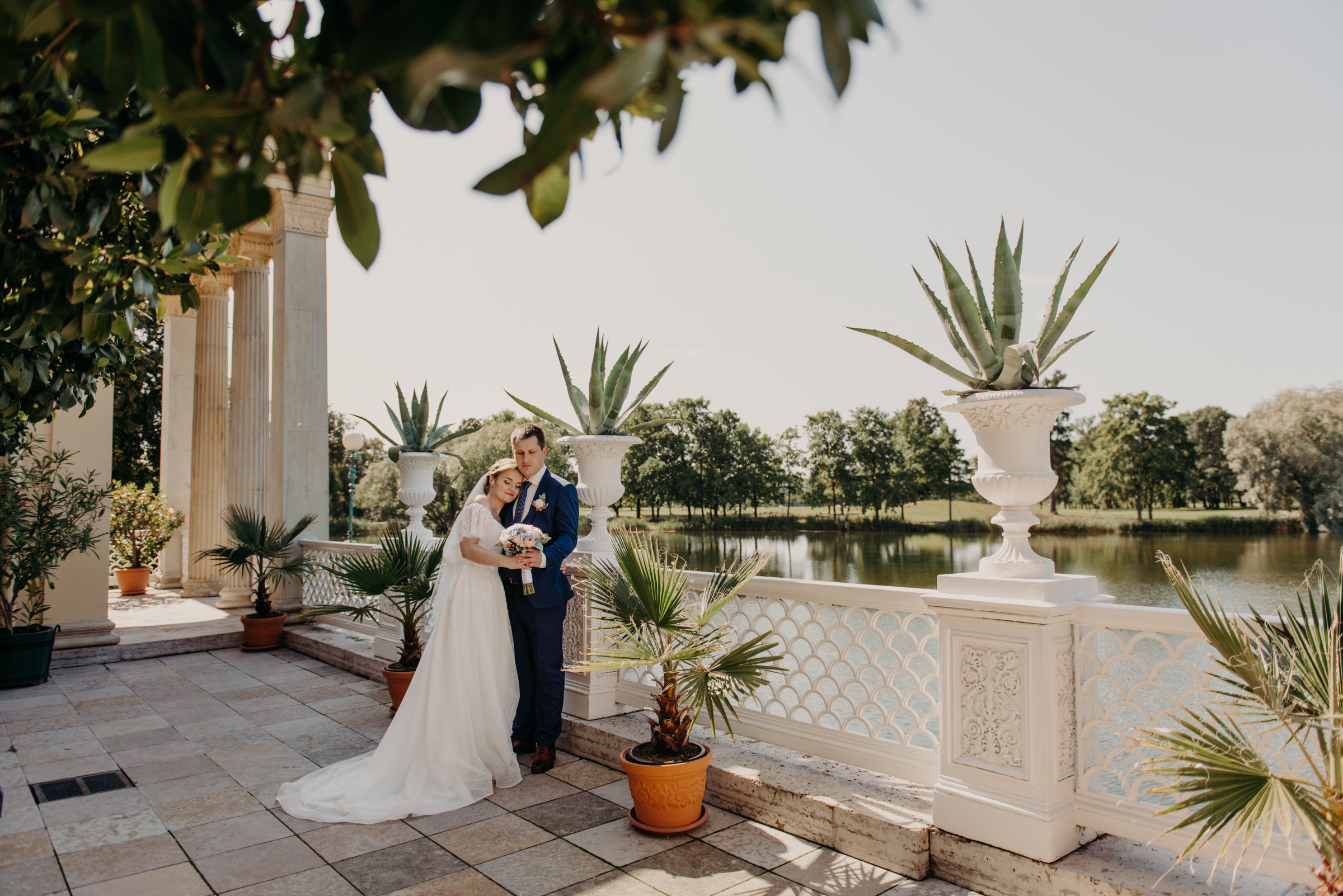 4 закрытых места рядом с Петергофом для свадебной фотосессии в дождь. Свадебный фотограф в Санкт-Петербурге Венера Ахметова