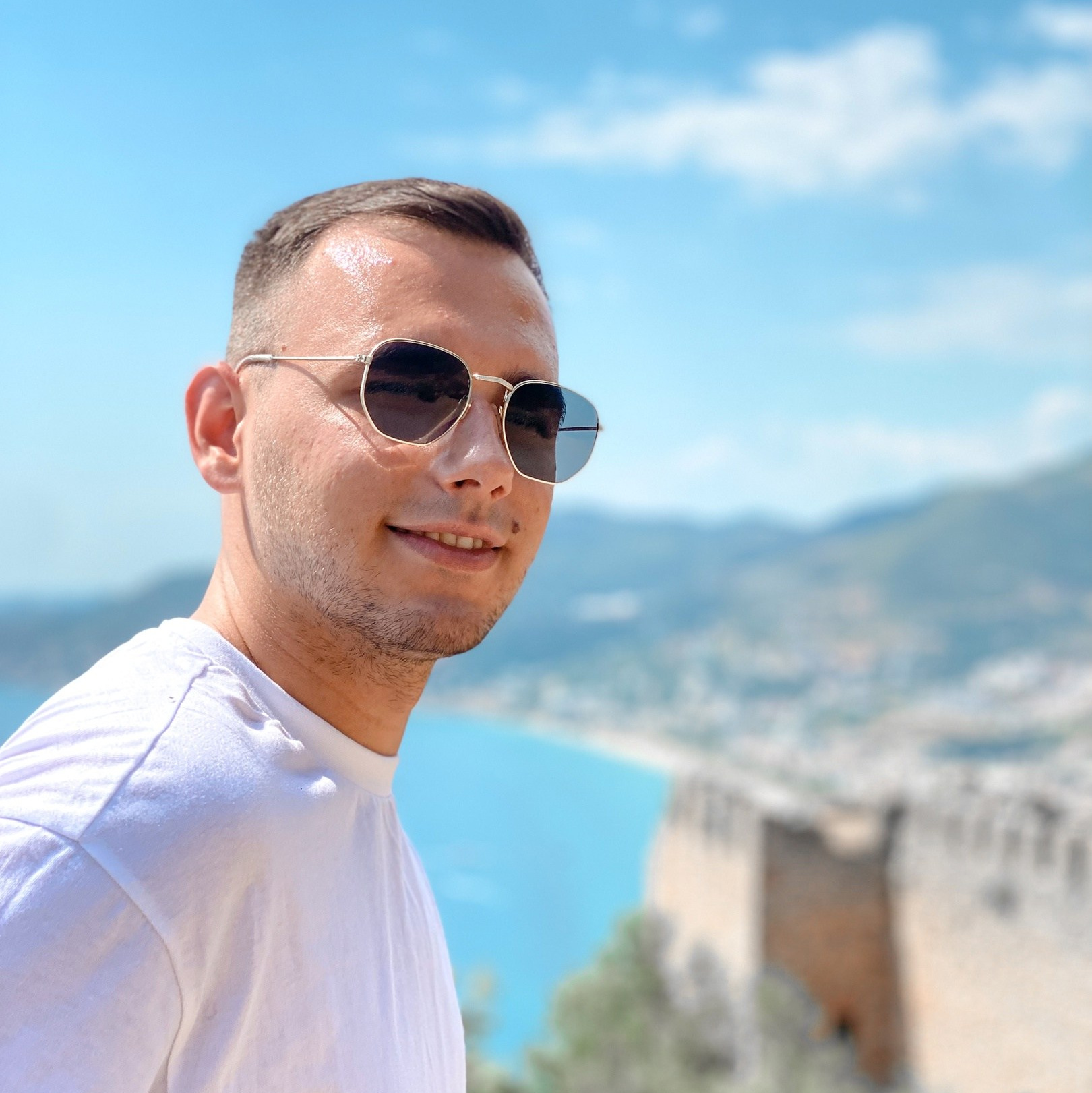 Франшиза. Медиашкола Факультет — сеть фотошкол, в которой преподают профессиональные практикующие фотографы с огромным опытом!