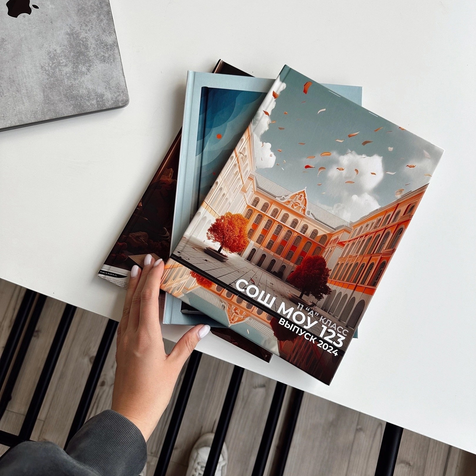 МЕНЮ. ВЫПУСКНЫЕ АЛЬБОМЫ С ОЖИВИ WOODBOOK
