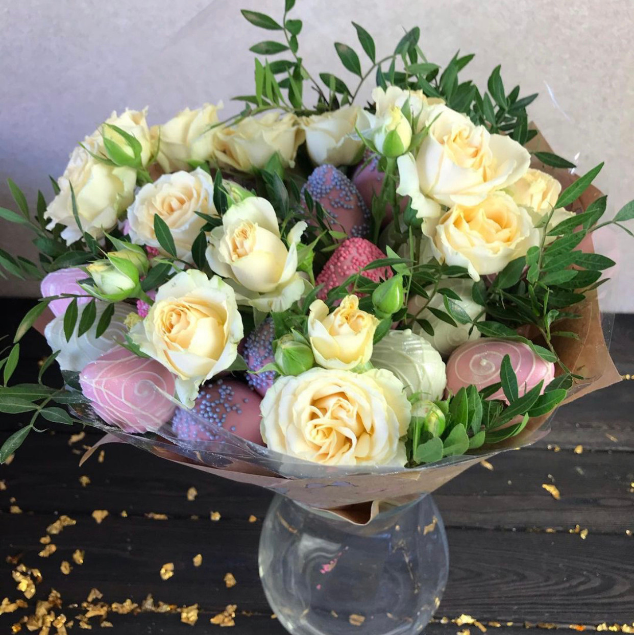 Букеты из клубники в шоколаде сургут цена