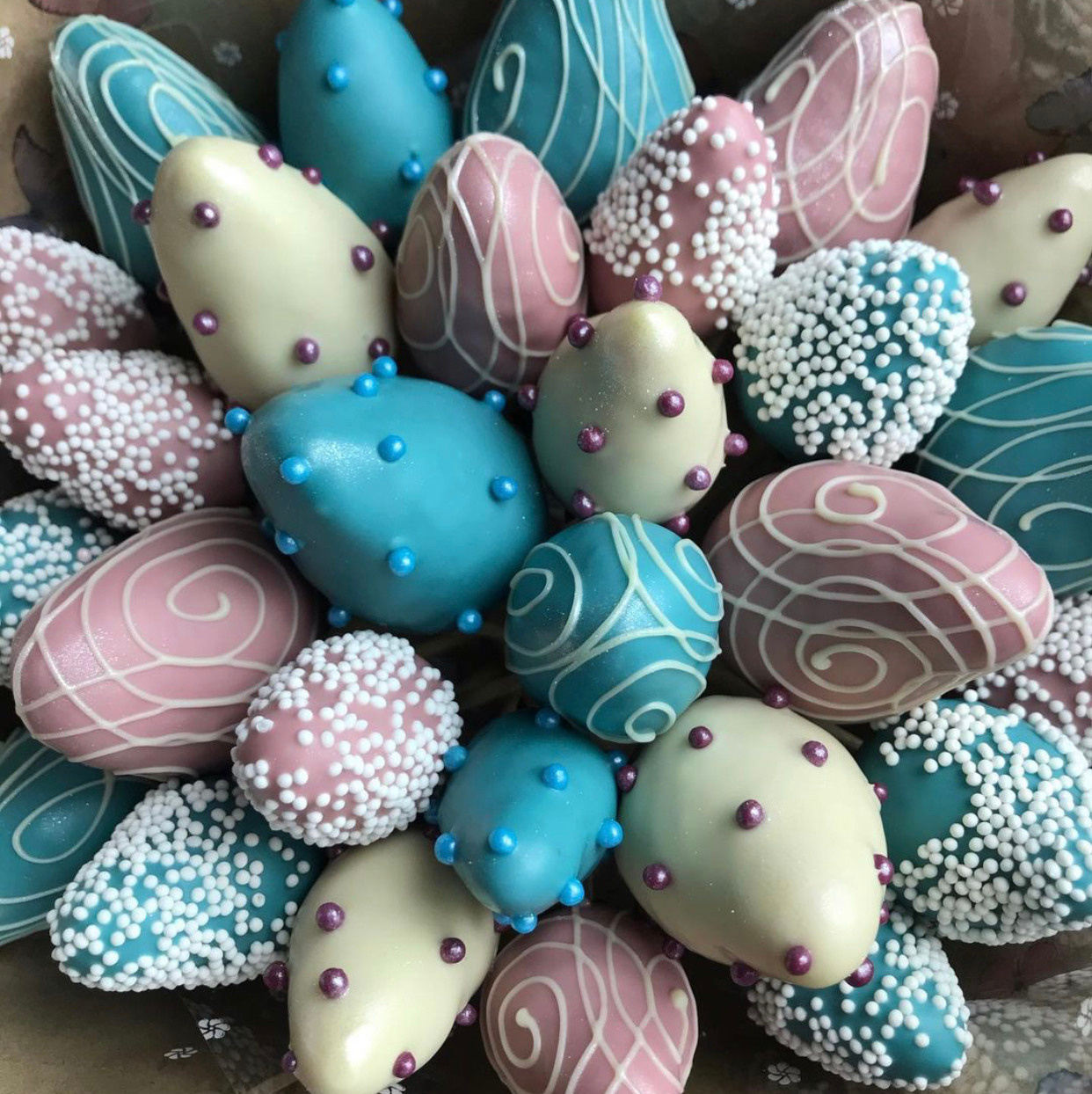 Сургут букет из конфет клубника в шоколаде