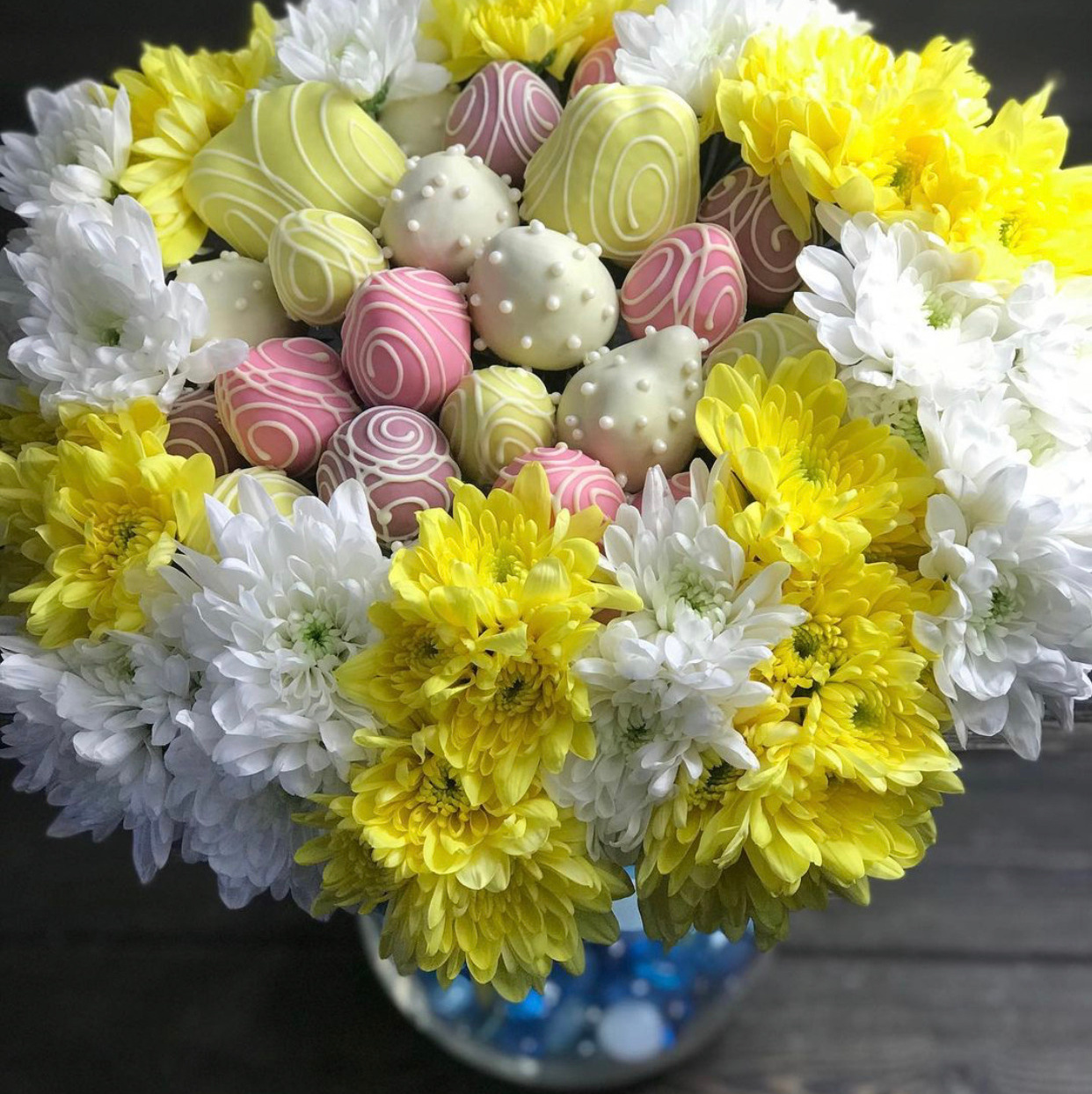 Сургут букет из конфет клубника в шоколаде