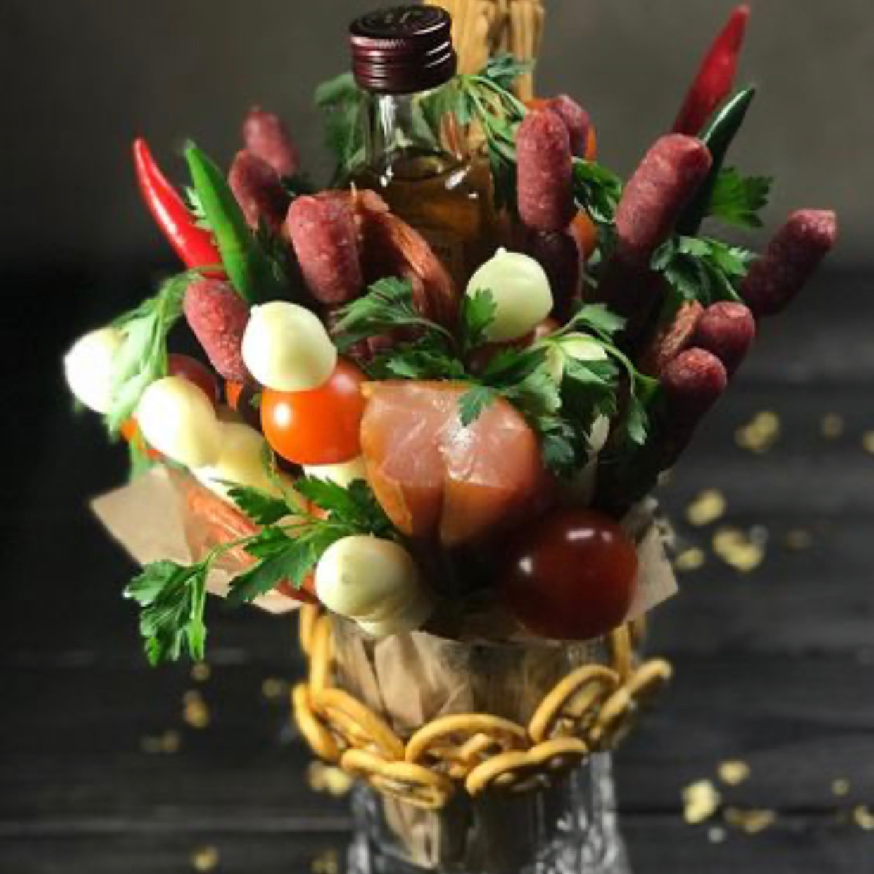 Мужские букеты Сургут. Клубника в шоколаде в Сургуте