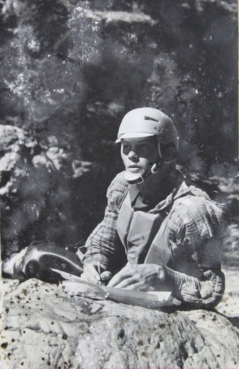 Ветер странствий (1975). Фотограф Эдуард Алмадаков