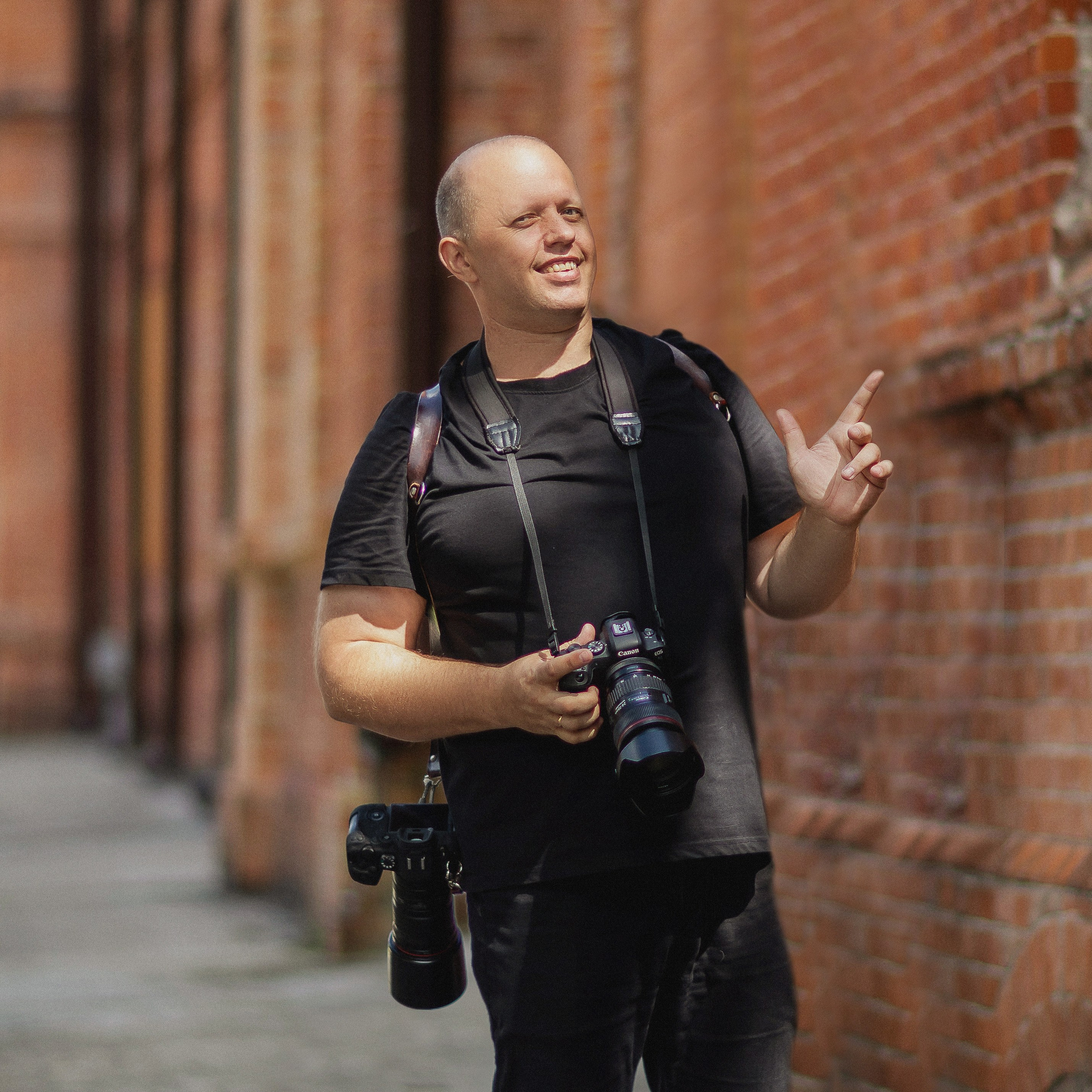 Контакты Андрея и Елены Модей