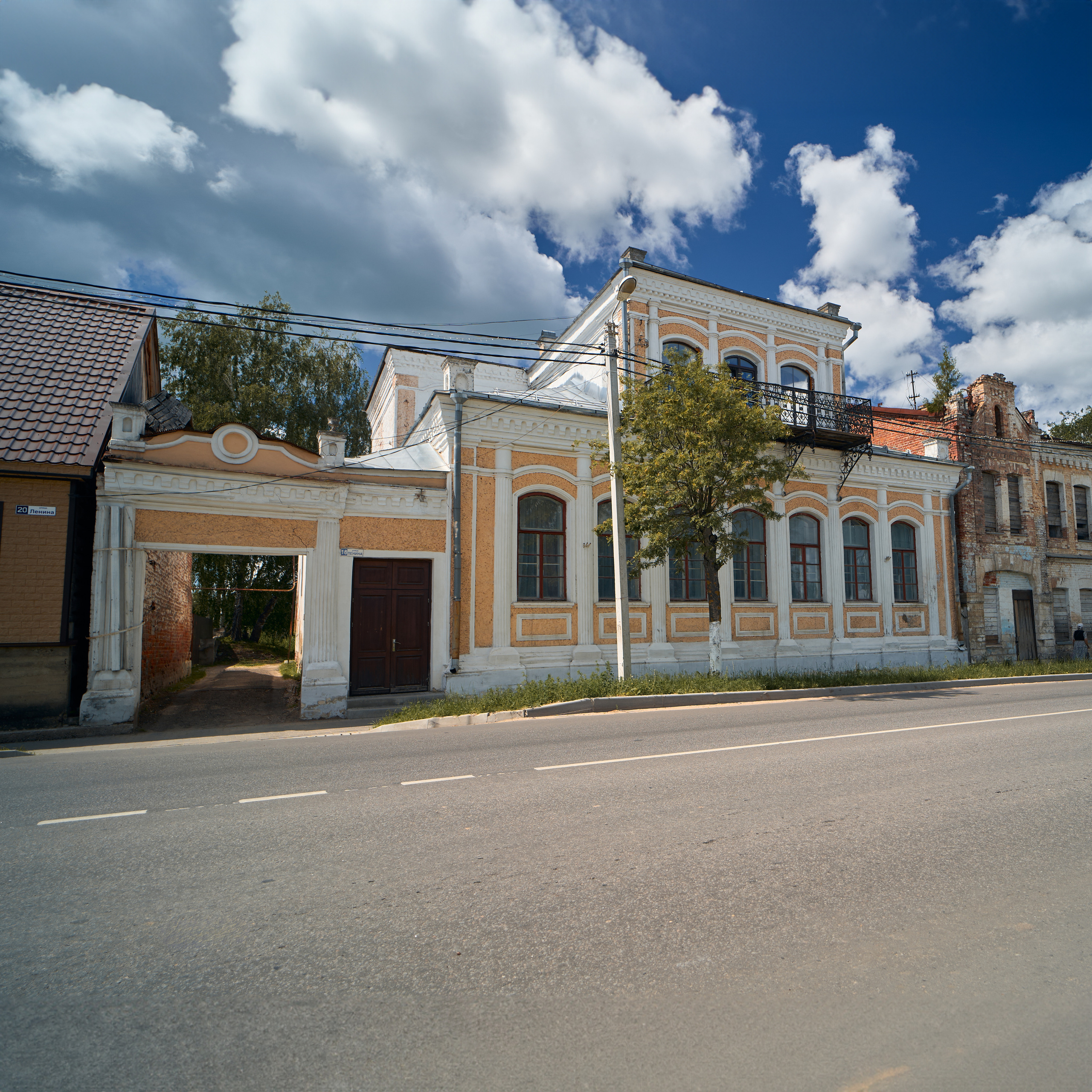 Фотовыставка «Атмосфера» с видами Торжка, Торопца, Осташкова