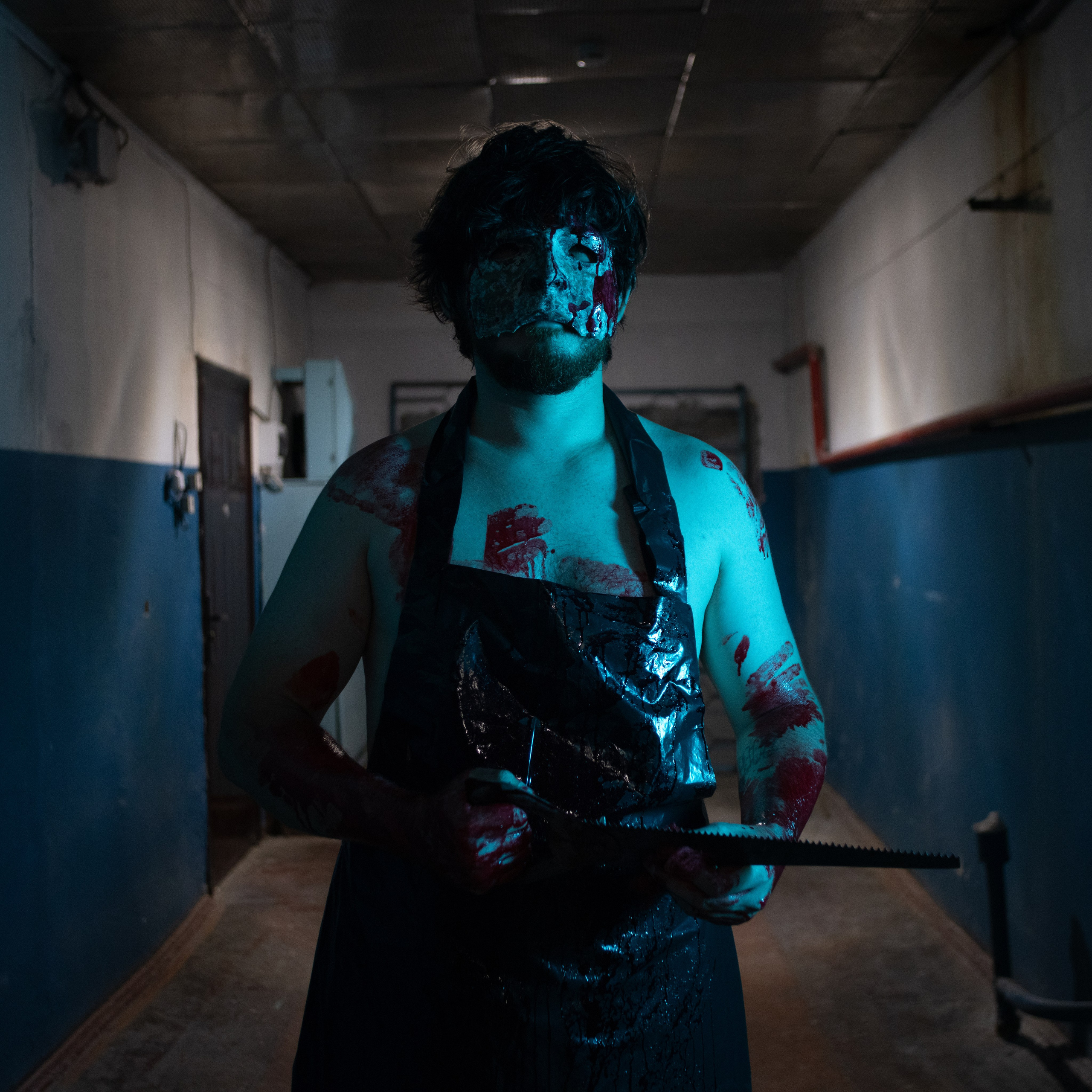 Александр Кантемиров. Участник творческой группы «Д.О.Г». Член союза дизайнеров России, член молодежного отделения при союзе художников России. Городской художник, самый богатый и сильный скульптор МФК «Приамурье»